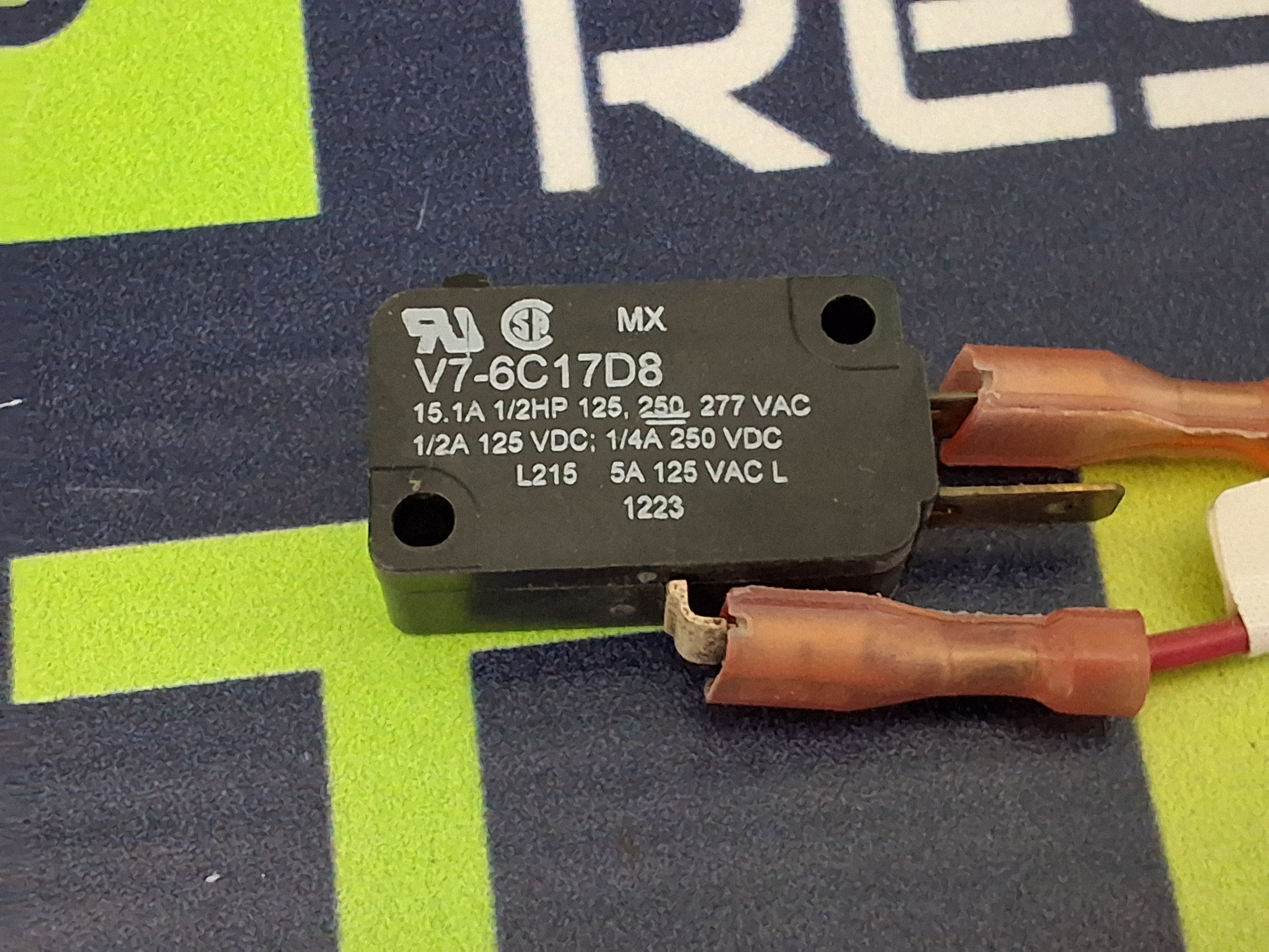 Used HONEYWELL V7-6C17D8 SNAP-ACTION MICROSWITCH WITH CABLE
