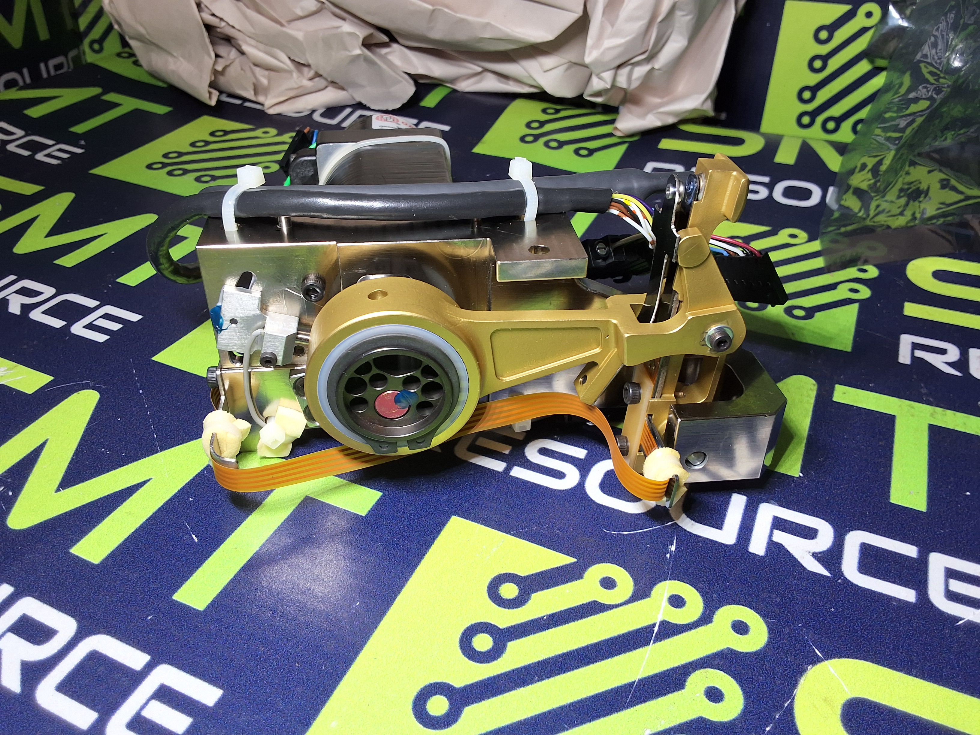 Used UNIVERSAL INSTRUMENTS Z DRIVE ASSEMBLY 49511005 / 49511006 - BRAND NEW & TESTED