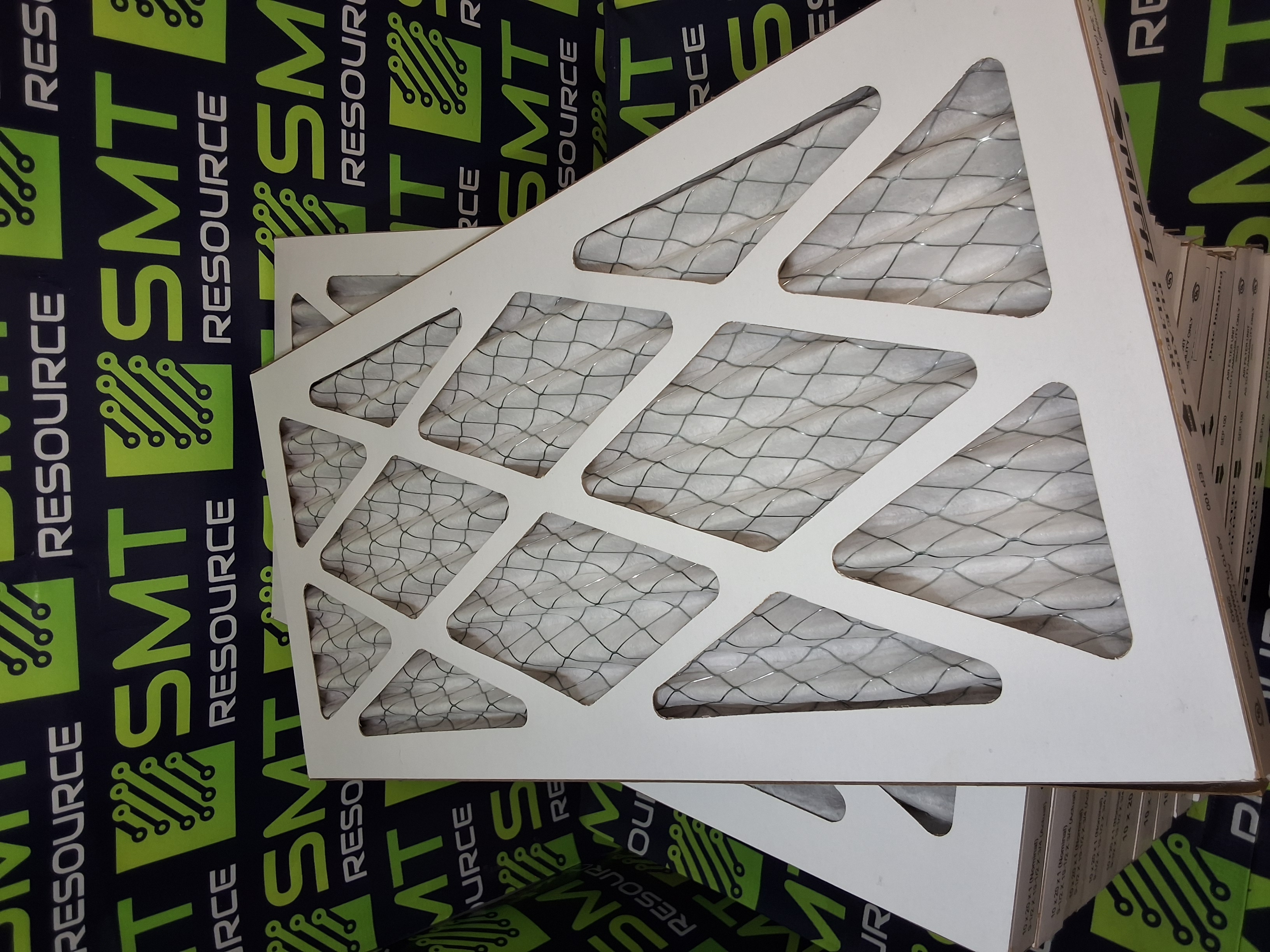 SMITH PLEATED FILTER 10x20x1 - LOT OF 12- BRAND NEW 