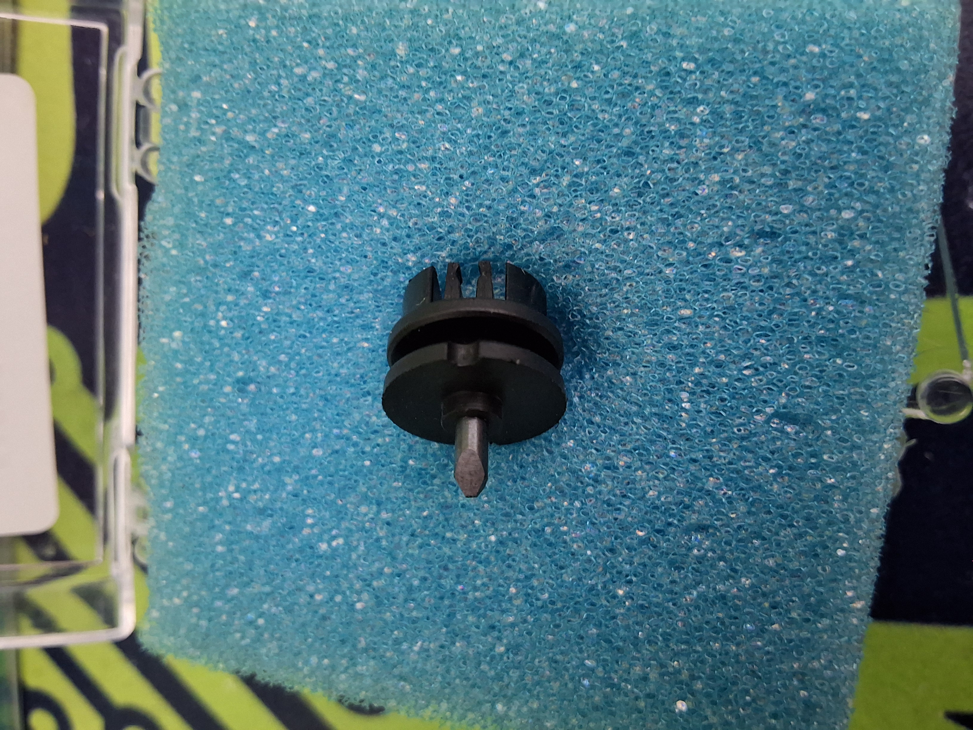 Used UNIVERSAL INSTRUMENTS 3021 CERAMIC BLADE 0201 NOZZLE 51305414