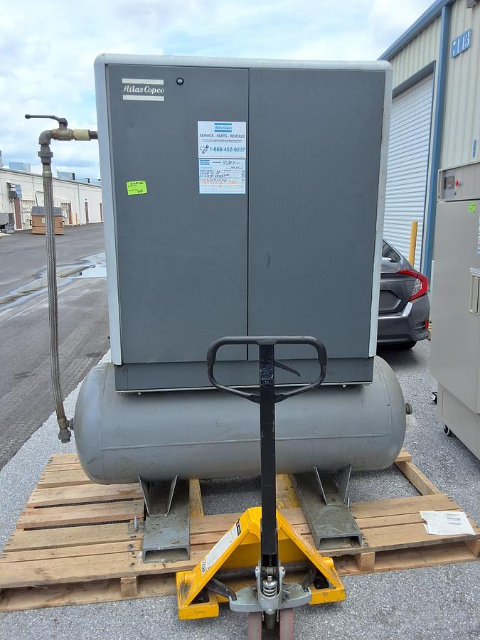 Used ATLAS COPCO GA30C FF WORKPLACE AIR SYSTEM 40HP (30kW) INDUSTRIAL ROTARY SCREW AIR COMPRESSOR WITH BUILT-IN REFRIGERANT AIR DRYER