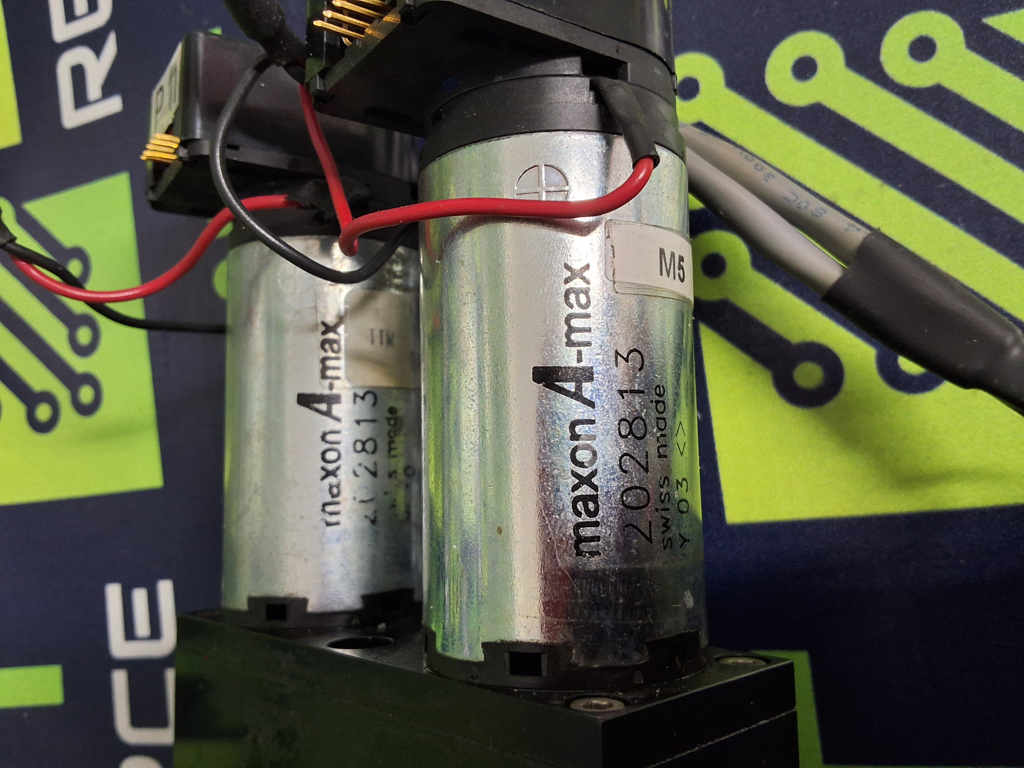 Used MAXON A-MAX 202813 GEAR MOTOR 0355115A