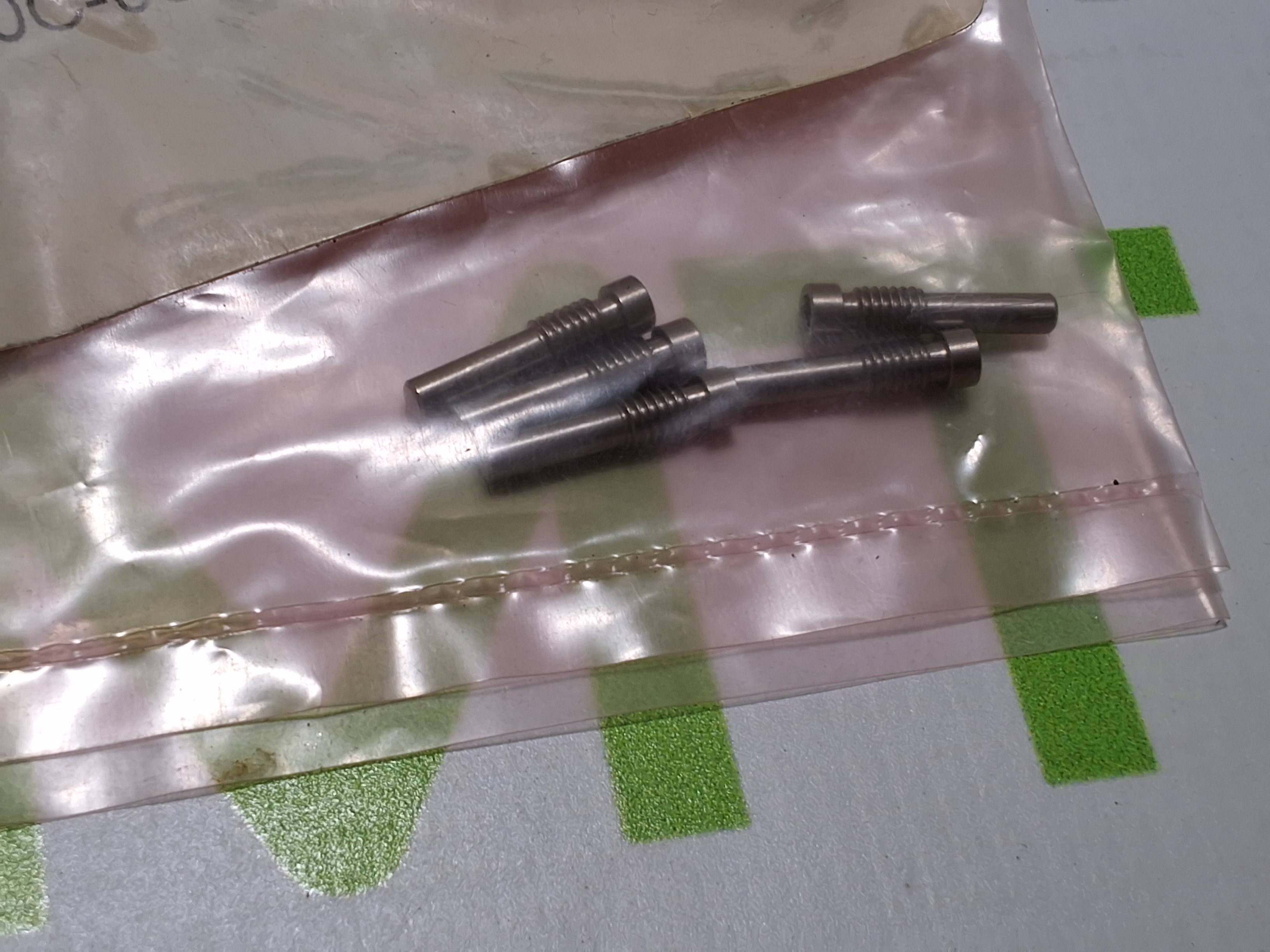 UNIVERSAL INSTRUMENTS 0730C-0052 TAPE WINDOW SHAFT - LOT OF 9 - NEW