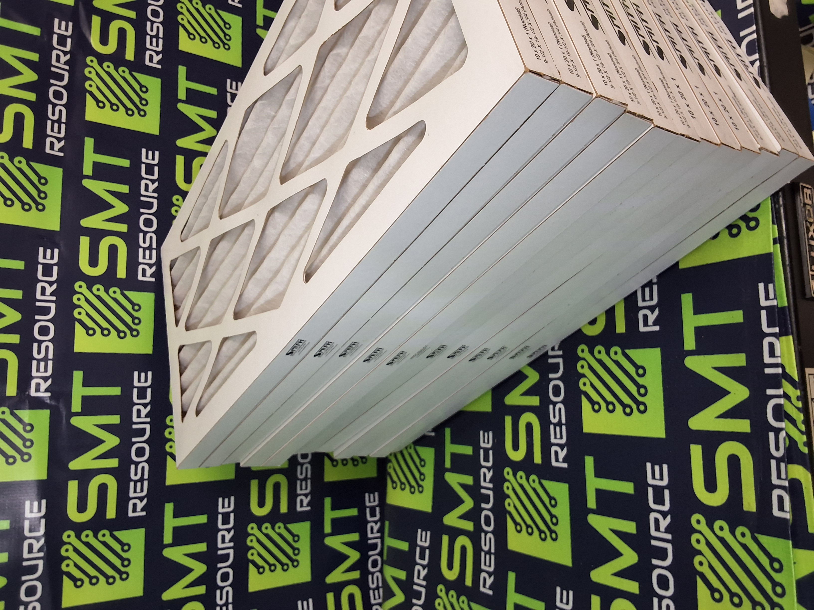 SMITH PLEATED FILTER 10x20x1 - LOT OF 12- BRAND NEW 