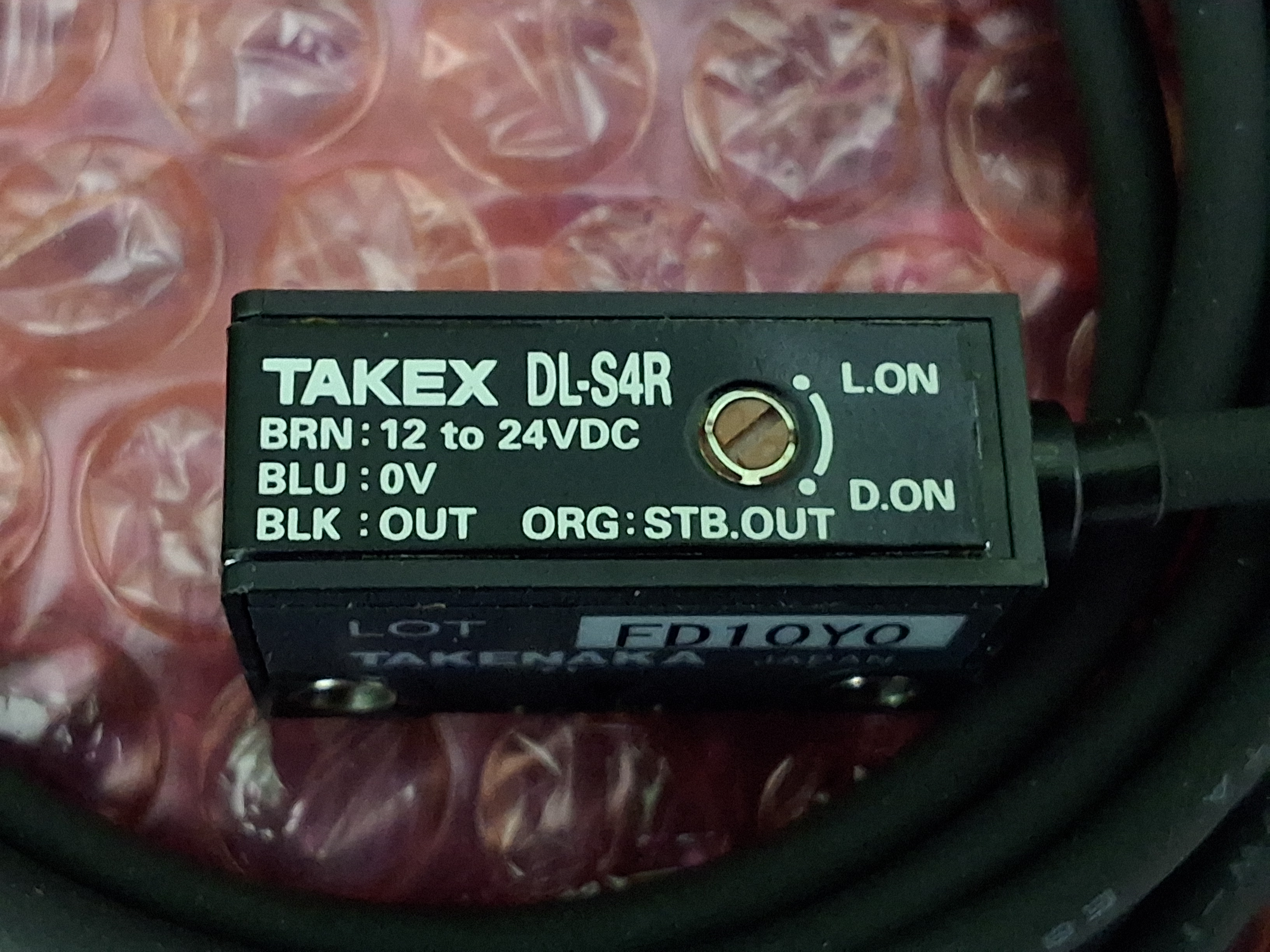 TAKEX / TAKENAKA DL-SR4 DIFFUSE-REFLECTION PHOTOELECTRIC SENSOR 12-24VDC - BRAND NEW