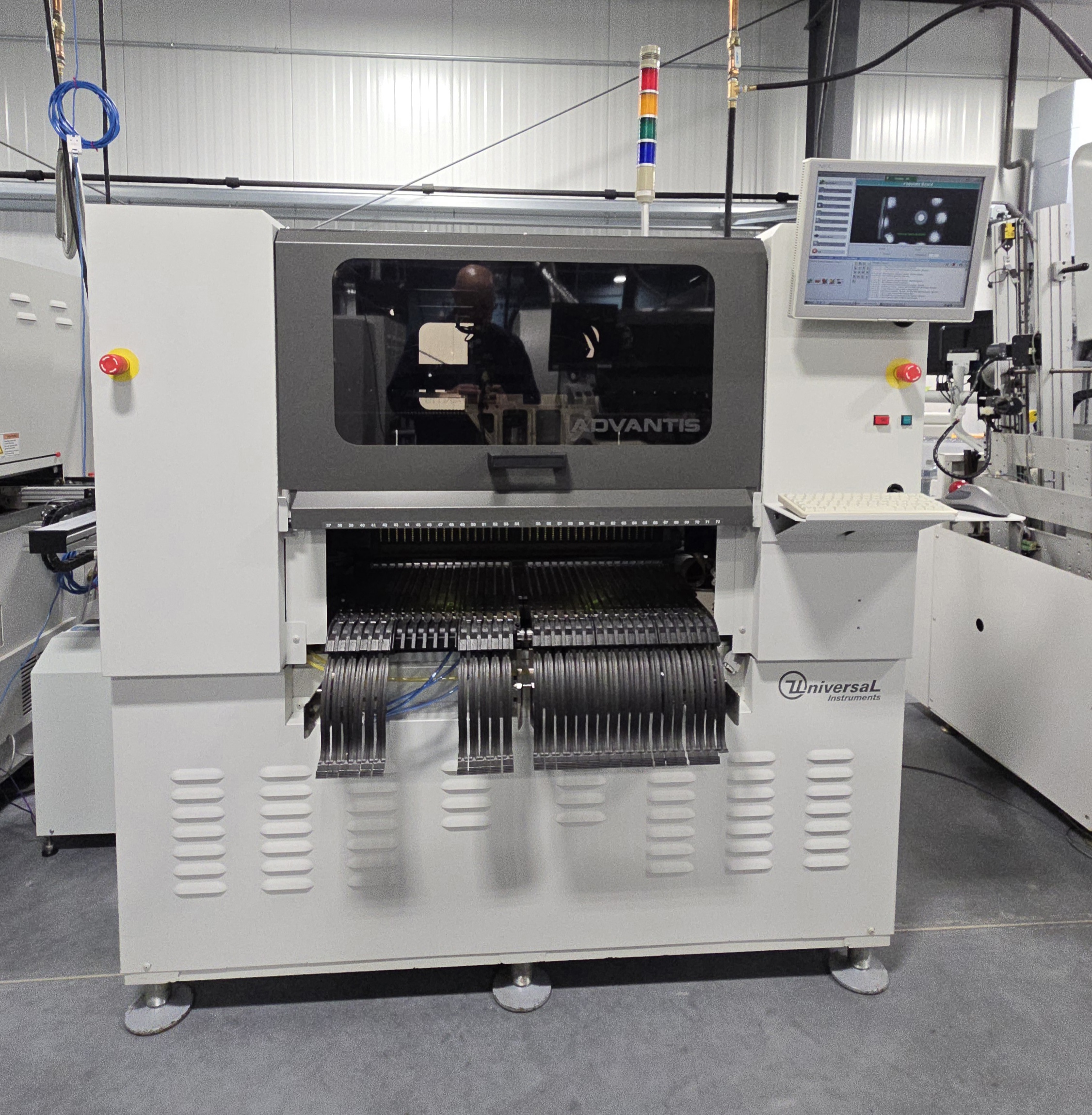 Used UIC Advantis AC-30 Lightning Pick and Place Machine