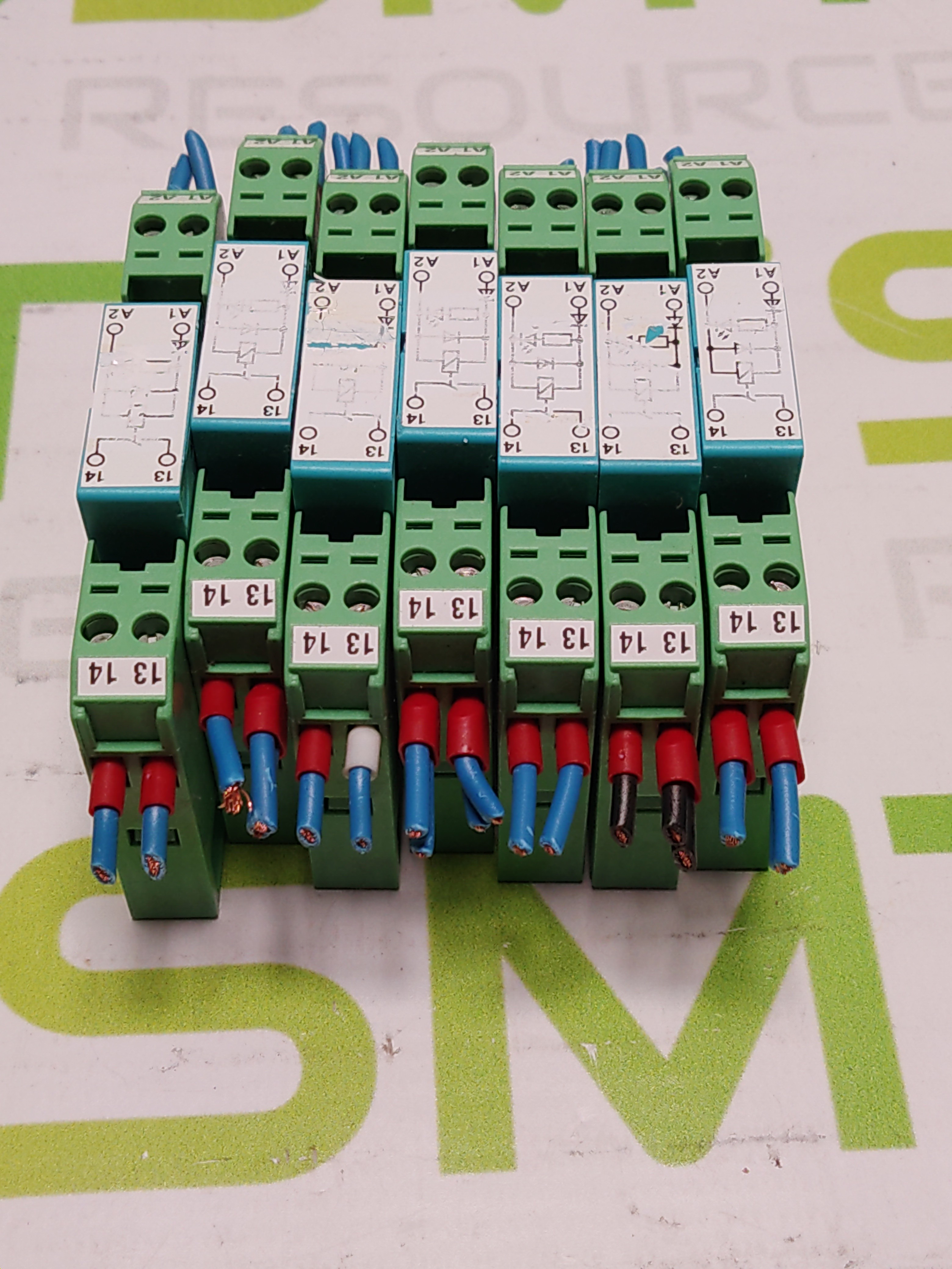 Used PHOENIX CONTACT EMG 10-REL/KSR-G 24/21-LC RELAY MODULE