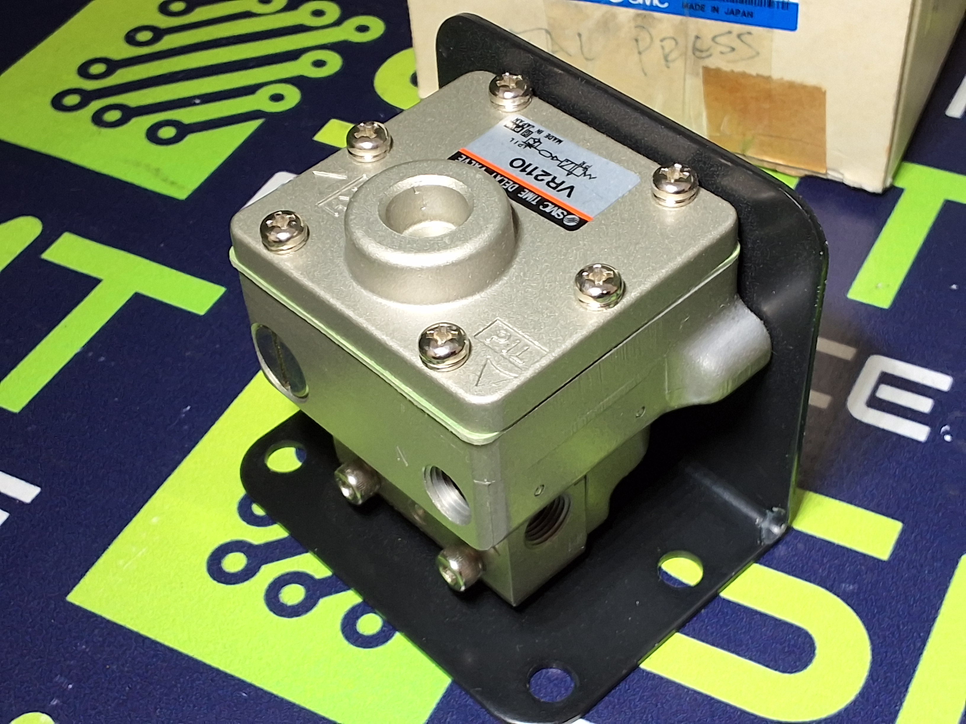 SMC VR2110 TIME DELAY VALVE VR2110-N01 - NEW