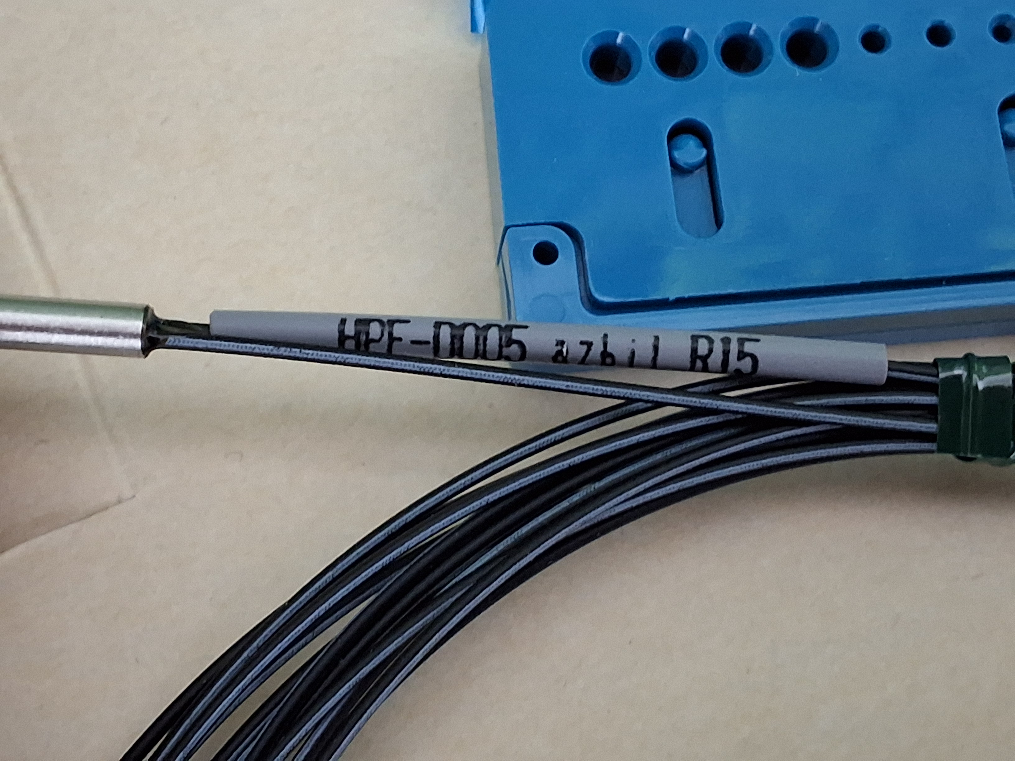 AZBIL HPF-D005 DIFFUSE-SCAN FIBER-OPTIC PHOTOELECTRIC SENSOR UNIT - BRAND NEW