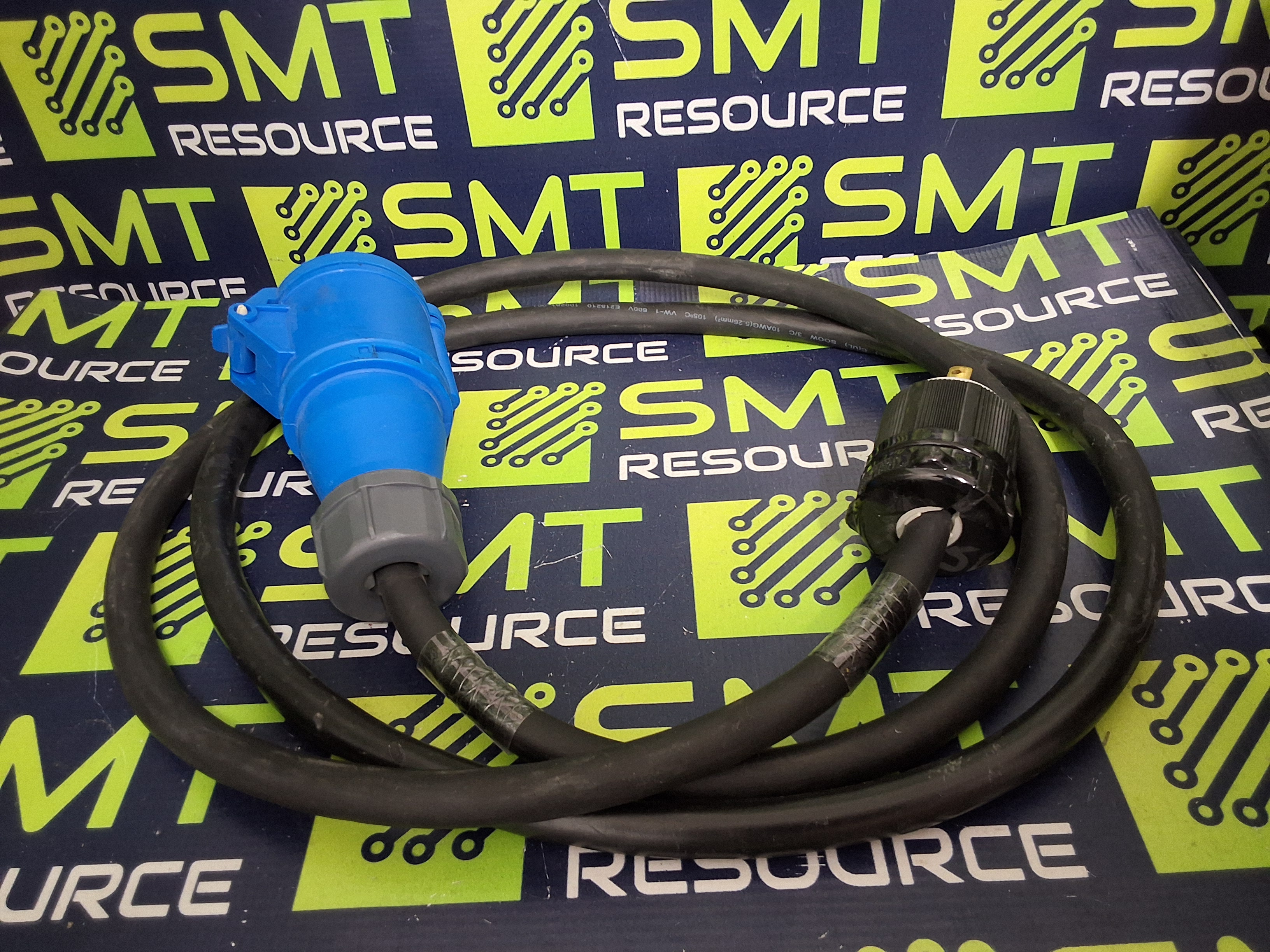 Used ZNPON S32341 INDUSTRIAL PLUG AND SOCKET CONNECTOR 32A 3-PIN 200-250V