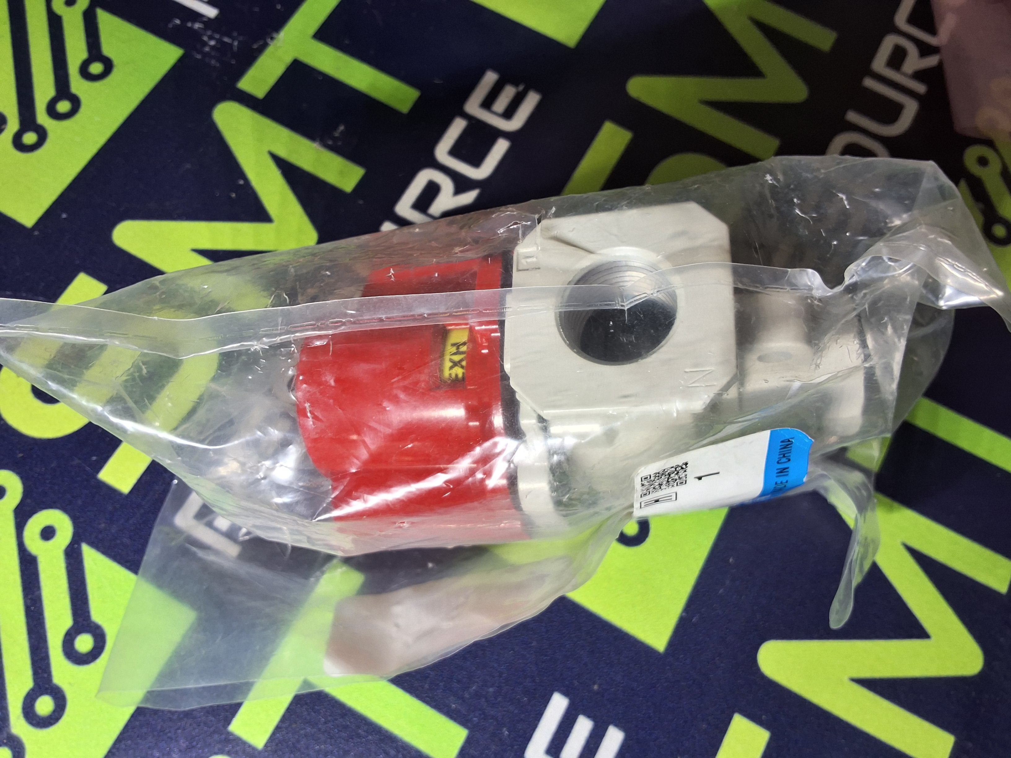 SMC VHS40-N04B-RZ PRESSURE RELIEF VALVE 3 PORT SINGLE ACTION - BRAND NEW