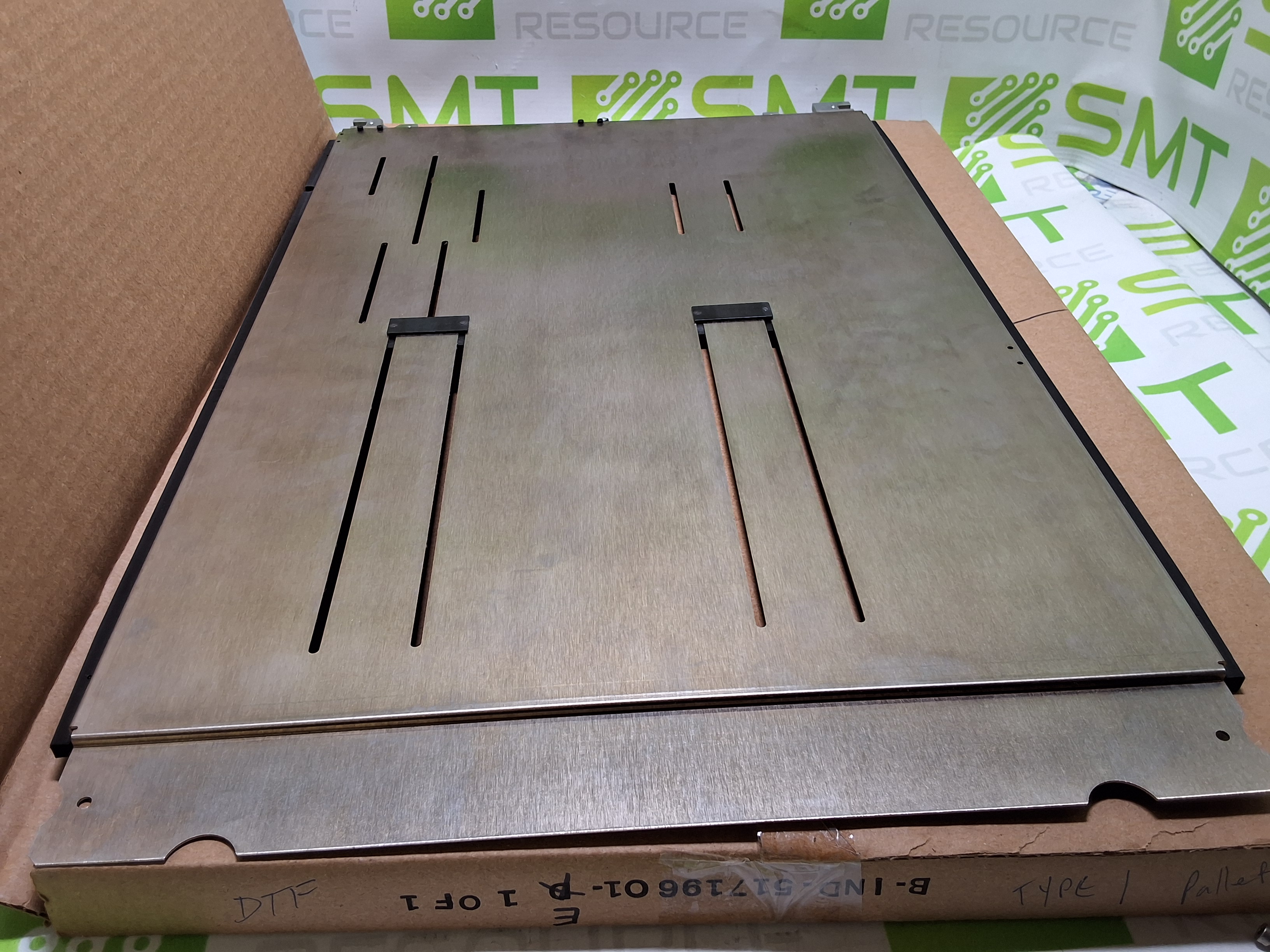 Used UNIVERSAL INSTRUMENTS 51719601 PALLET ASSEMBLY TYPE 1 