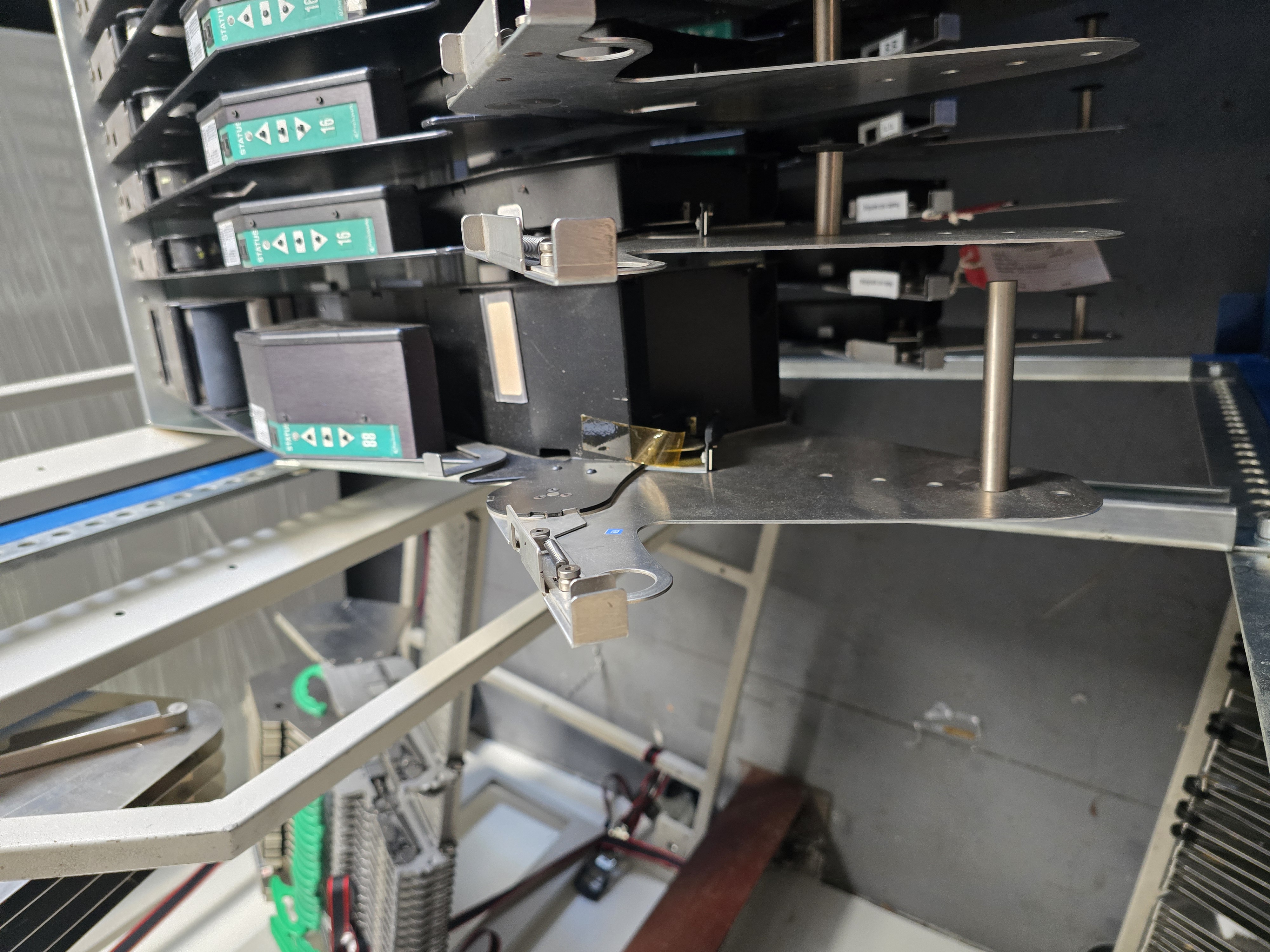 Used UNIVERSAL INSTRUMENTS 49681201 88mm GREEN PRECISIONPRO TAPE FEEDER