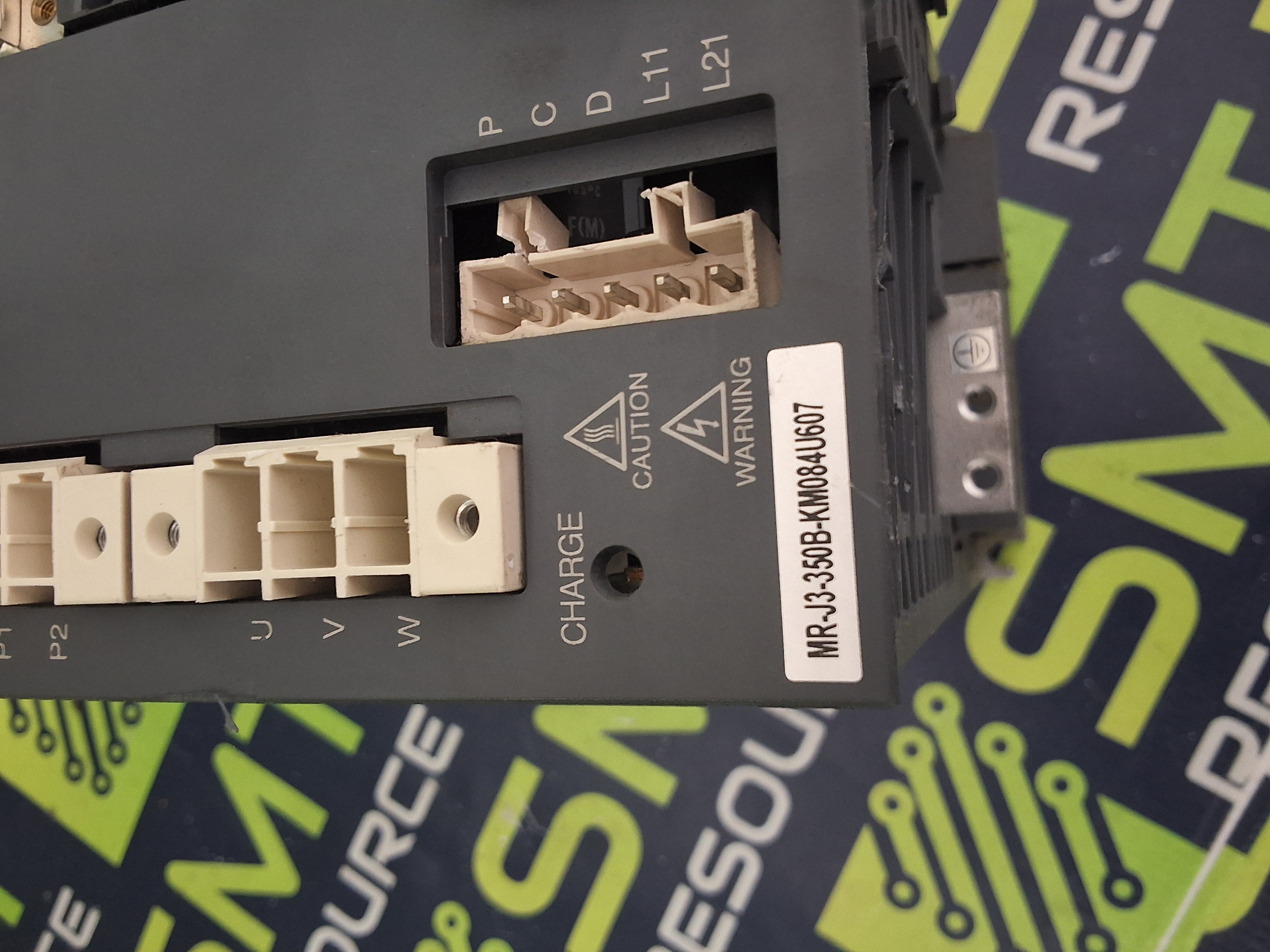 Used MITSUBISHI MR-J3-350B-KM084U607 AC SERVO DRIVE / AMPLIFIER - MELSERVO-J3 SERIES 3.5kW - PARTS ONLY