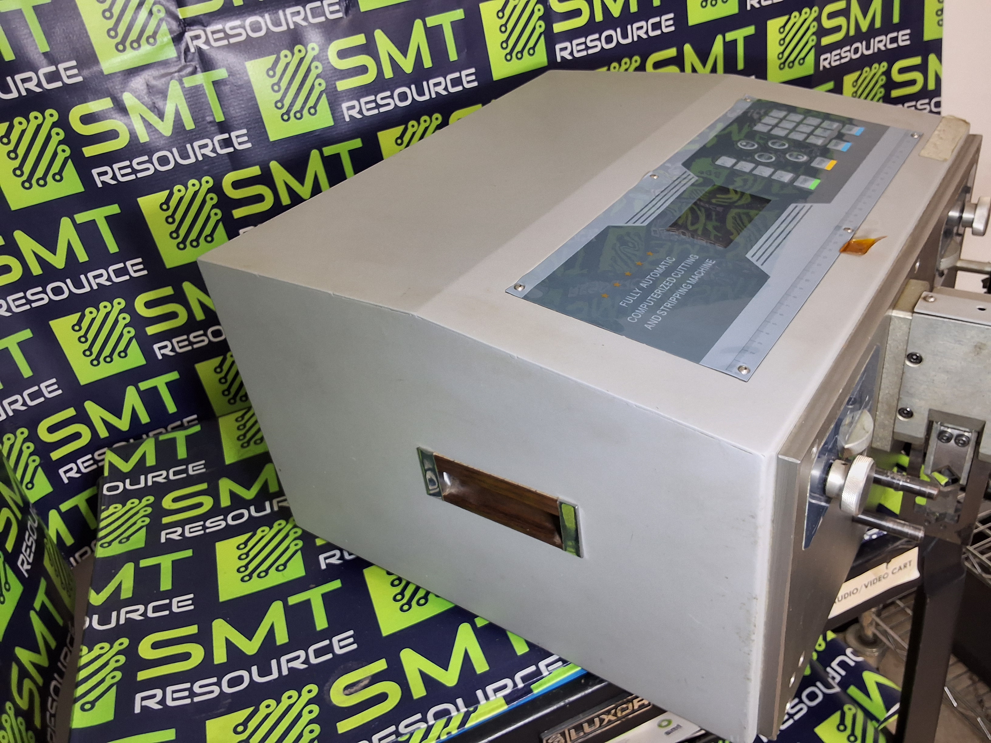 Used AF-905AA AUTOMATIC COMPUTERIZED CUTTING AND STRIPPING MACHINE