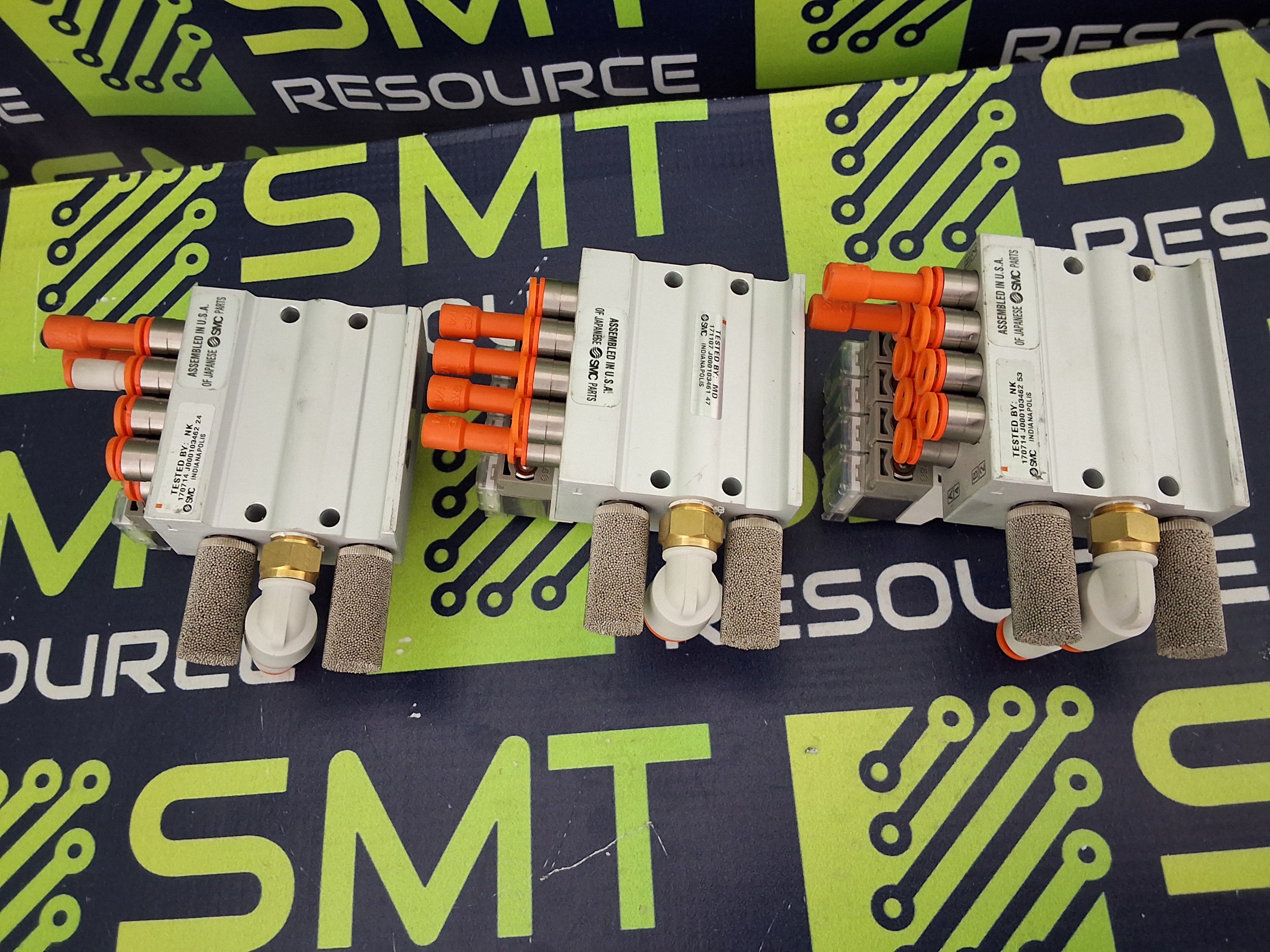 Used SMC VV5QZ15-04-DAK00015 MANIFOLD ASSEMBLY