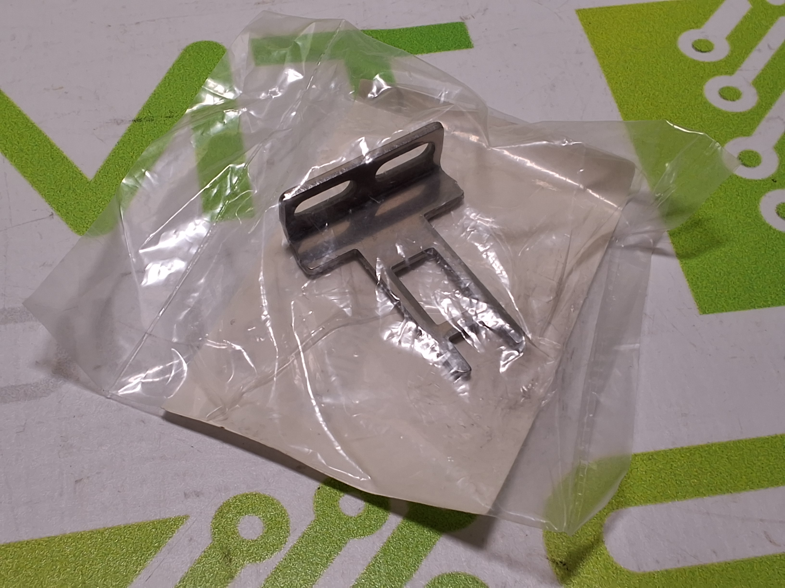 CYBEROPTICS 8003114 VERTICAL INTERLOCK KEY - NEW