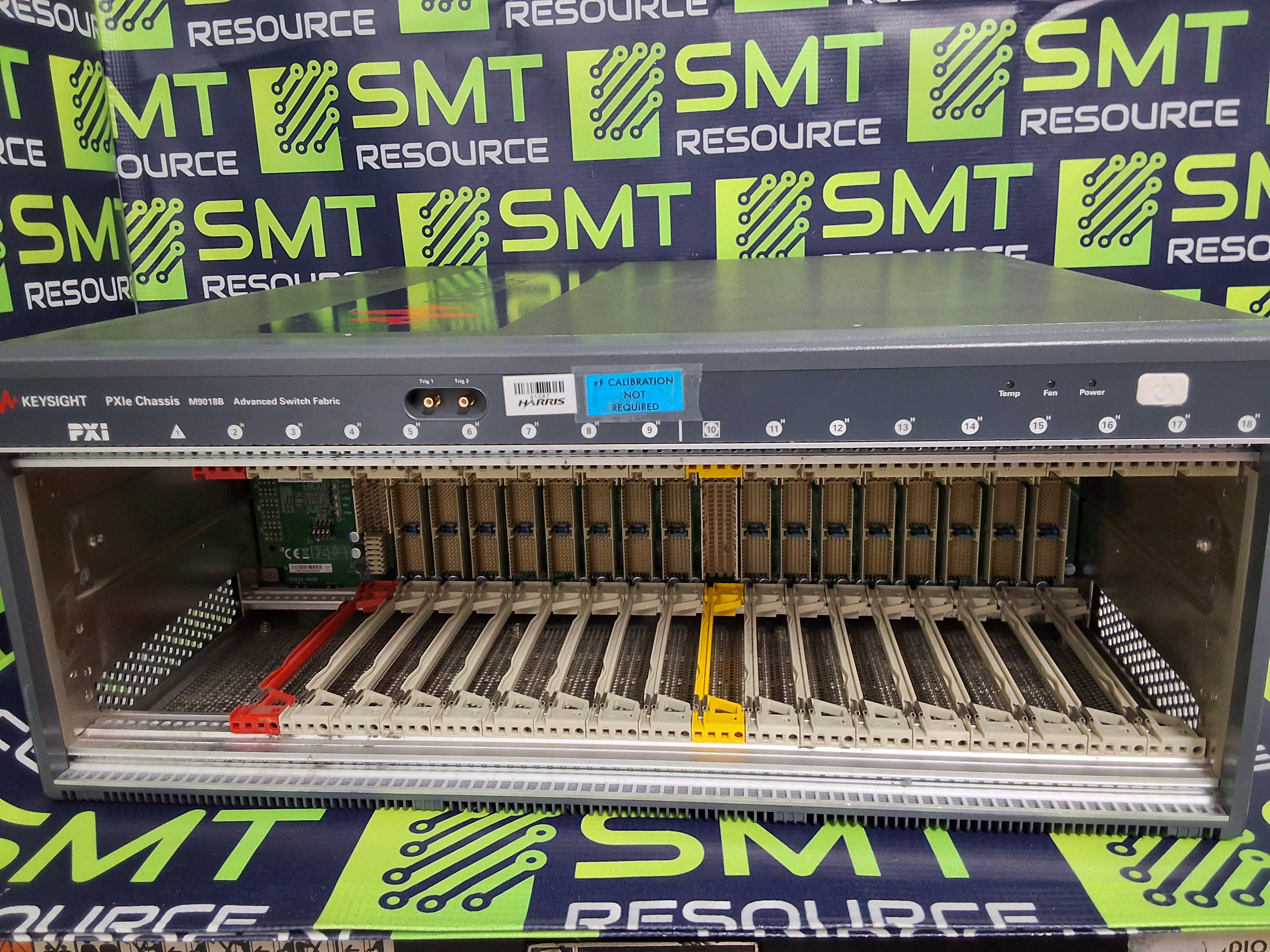Used KEYSIGHT PXIe CHASSIS M901B ADVANCE SWITCH FABRIC 18-SLOT