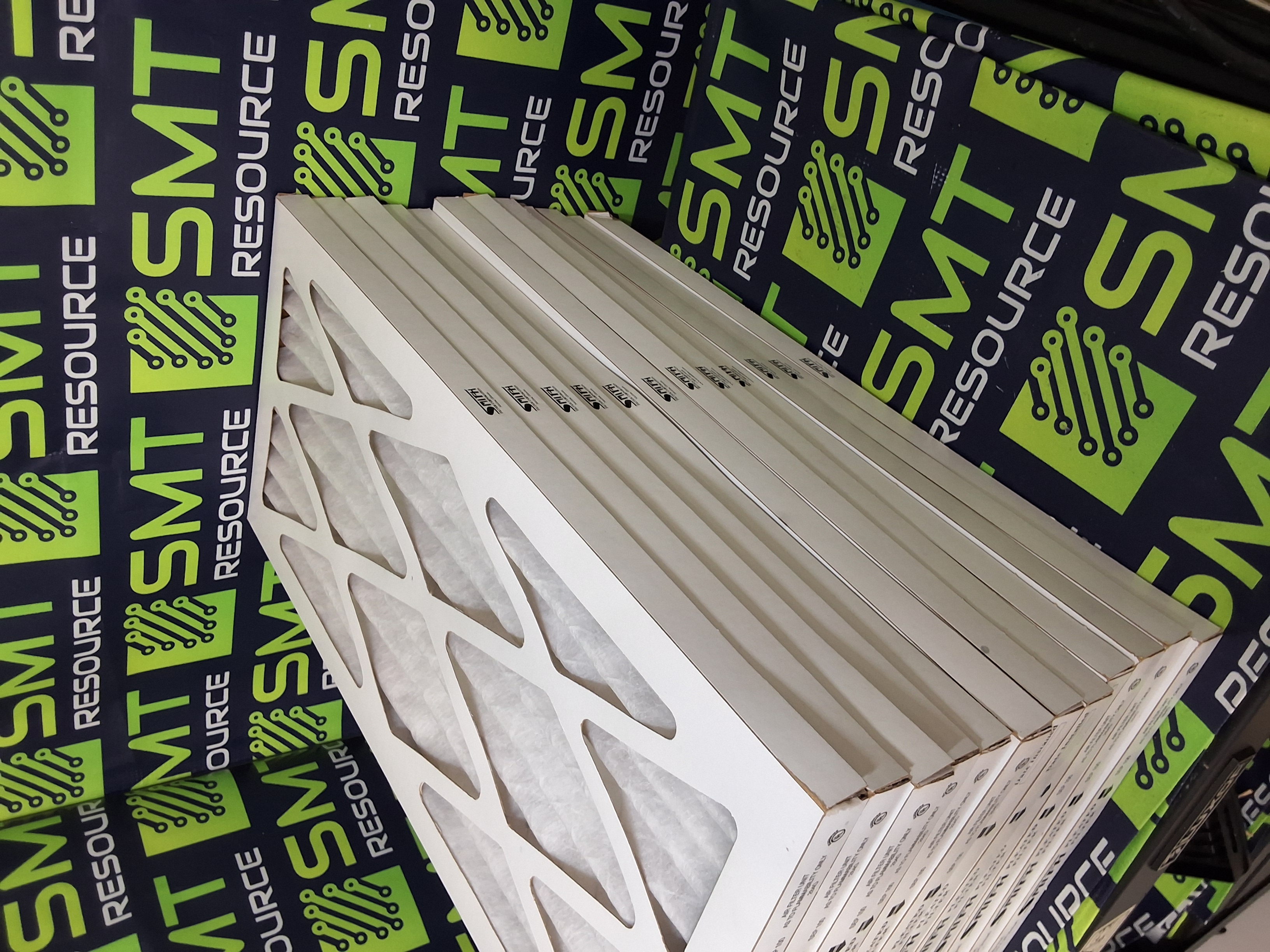 SMITH PLEATED FILTER 10x20x1 - LOT OF 12- BRAND NEW 