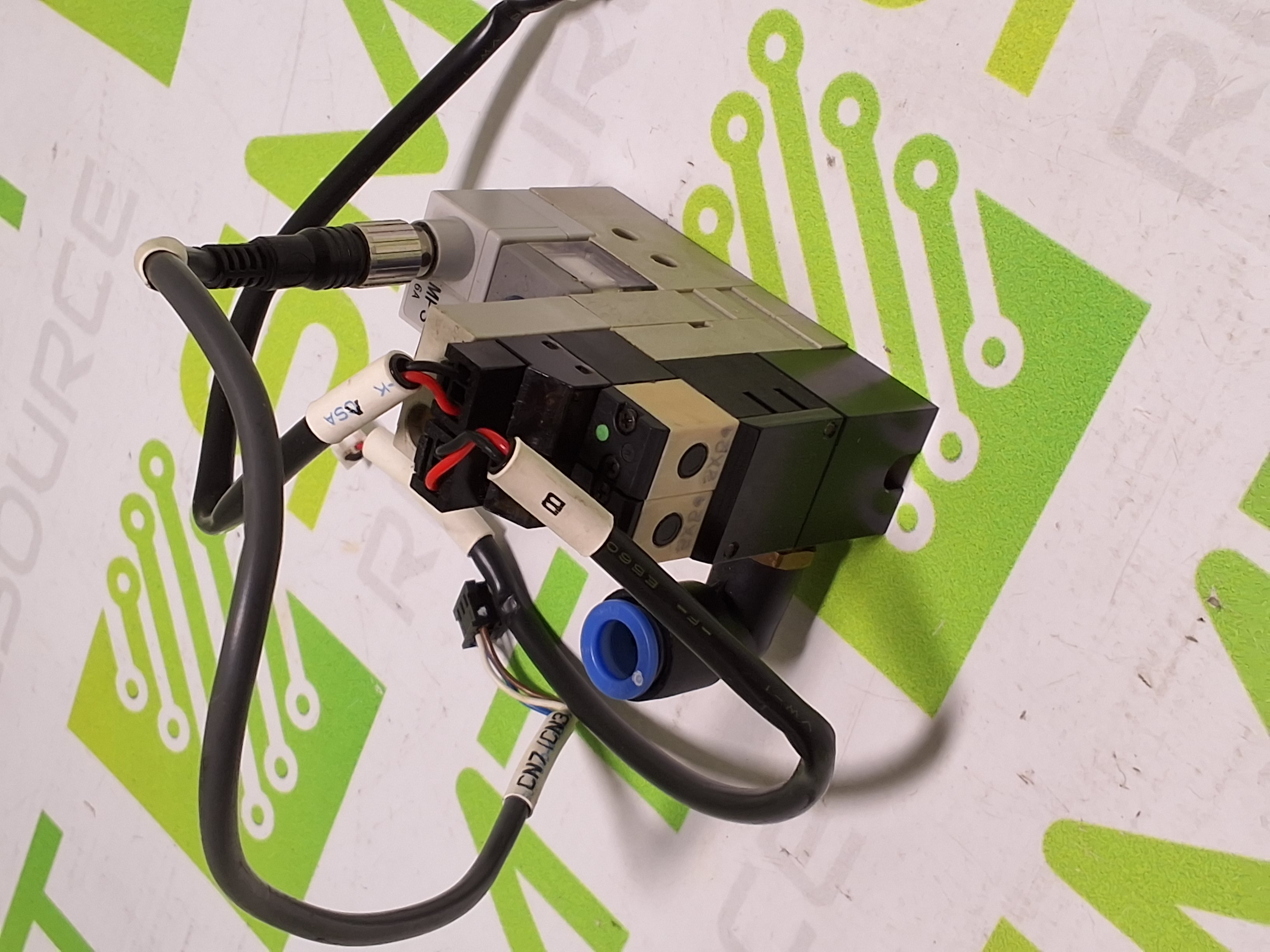 Used JUKI EJECTOR / SOLENOID VALVE CKD VPX-0612 MPS CONVUM V6C-AC-JU WITH CABLES