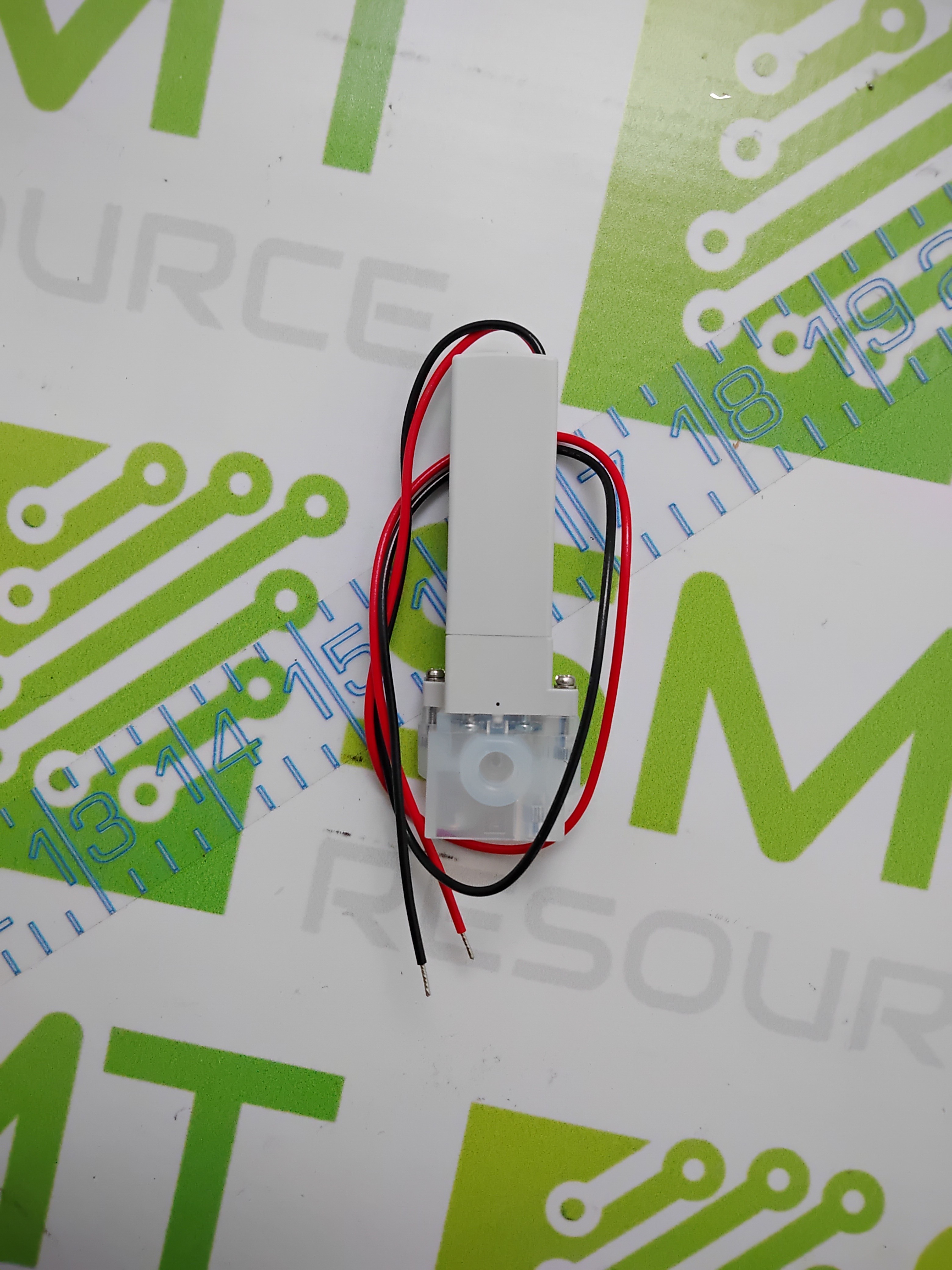 SMC LVM10R3-5G2U-6 CHEMICAL VALVE 2 PORT