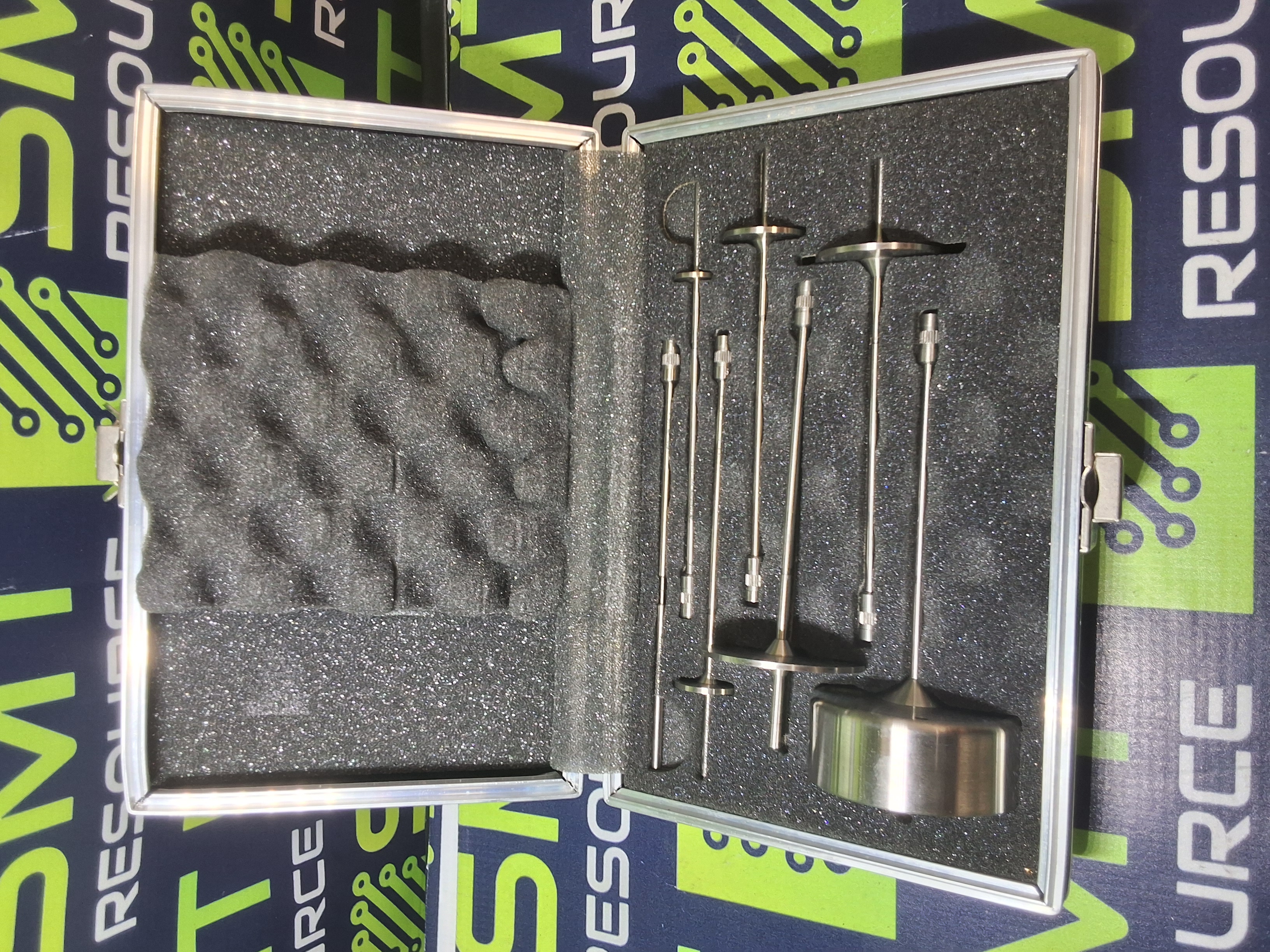 Used BROOKFIELD 7-PIECE RV SPINDLE COMPLETE SET WITH ORIGINAL HARD CASE 