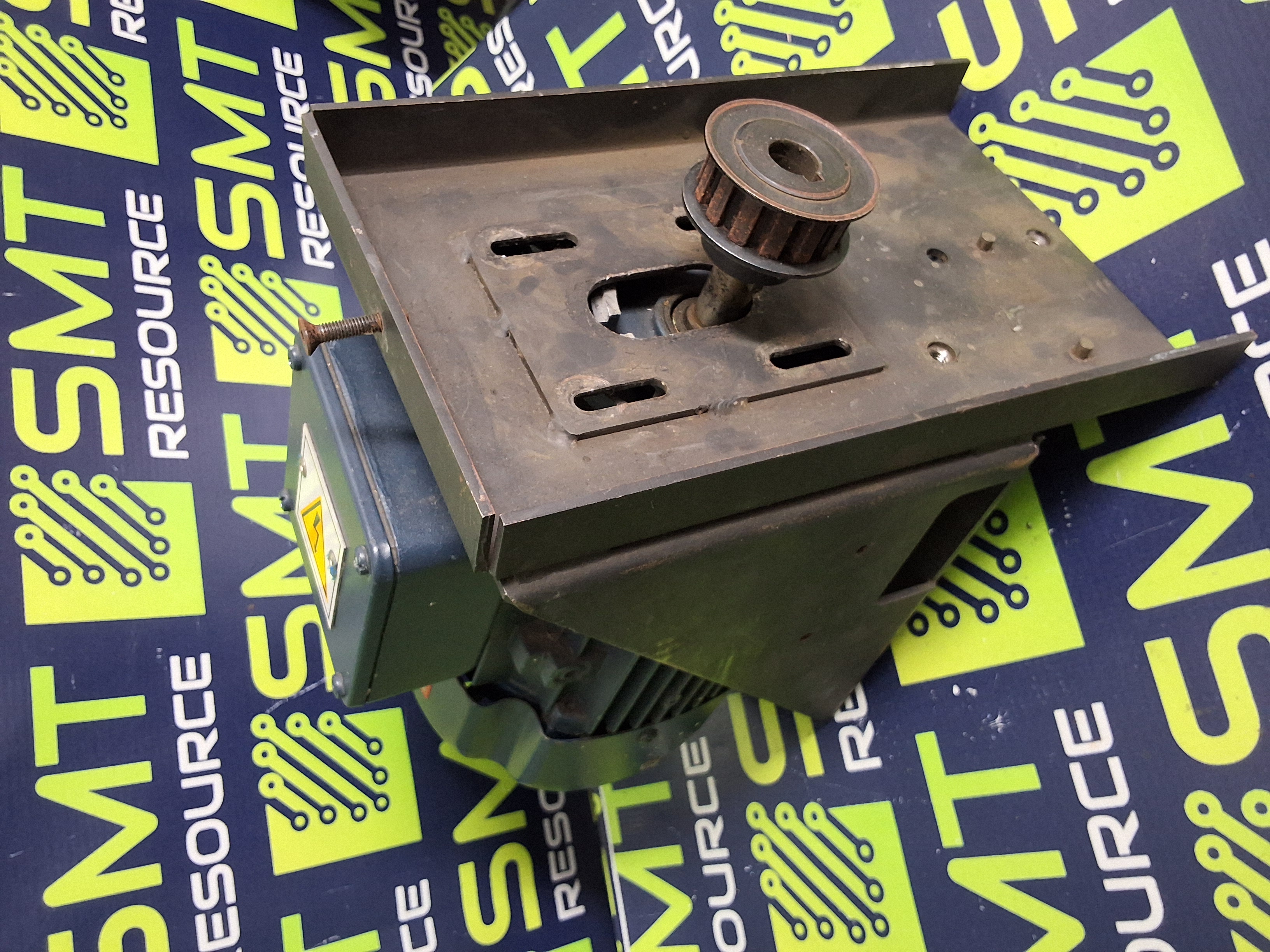Used LEESON C71T17FZ38A / 192152.00 IEC METRIC MOTOR 60/50Hz
