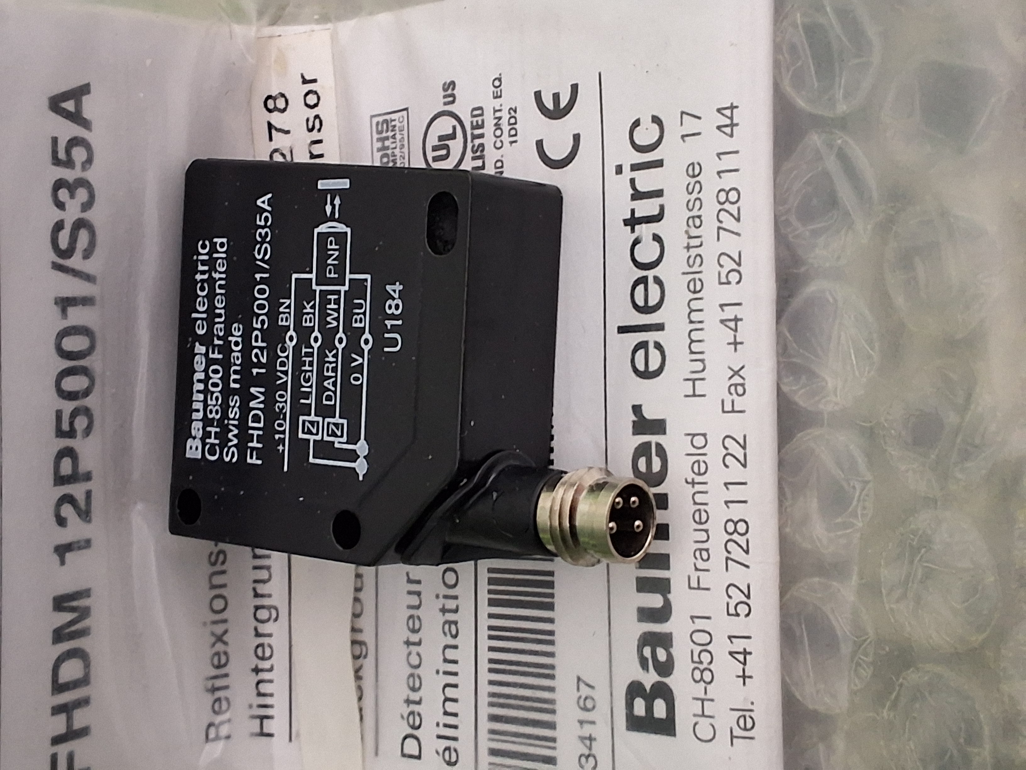 BAUMER FHDM 12P5001/S35A PHOTOELECTRIC SENSOR - BRAND NEW
