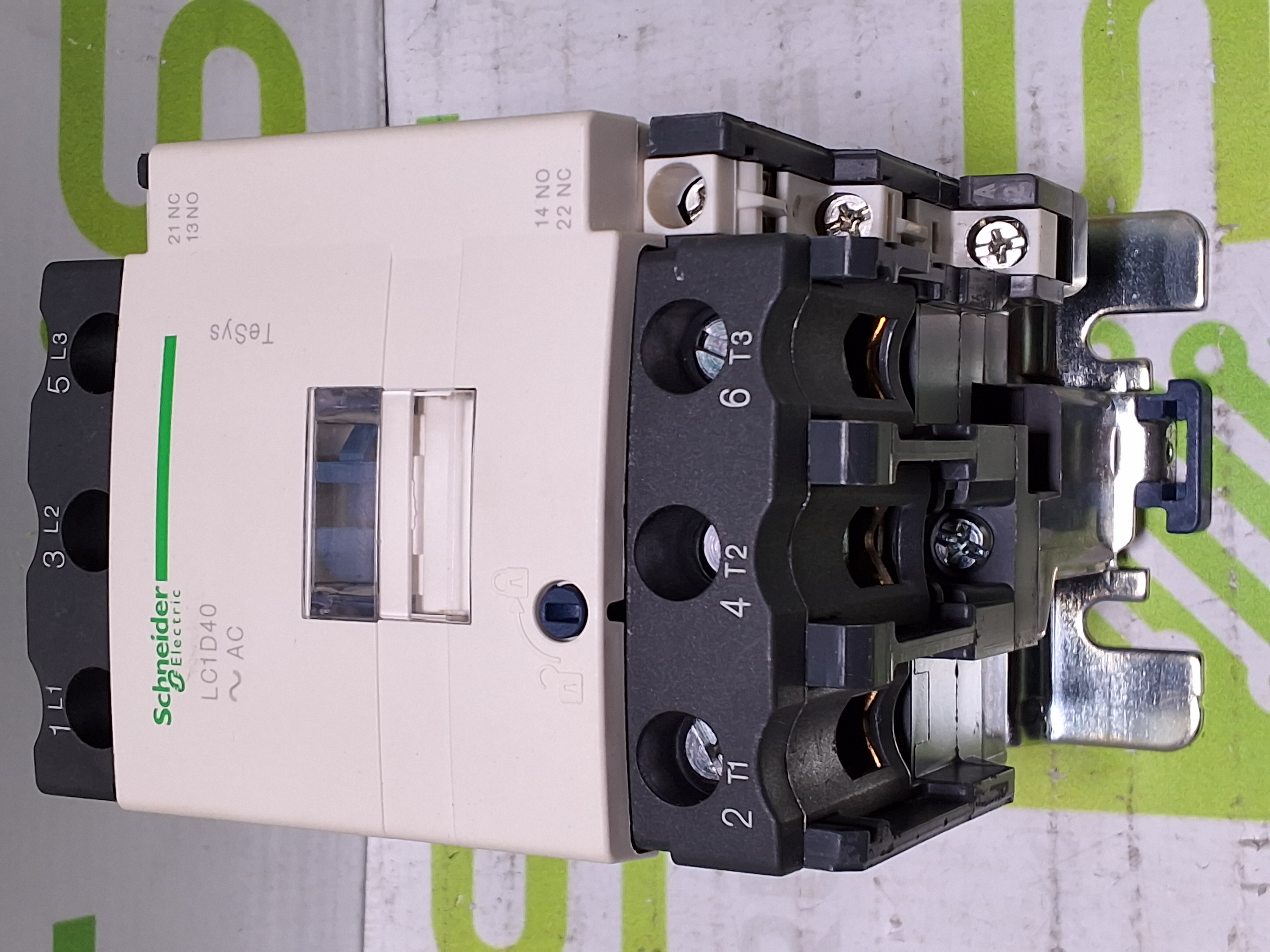 Used SCHNEIDER ELECTRIC LC1D40 CONTACTOR