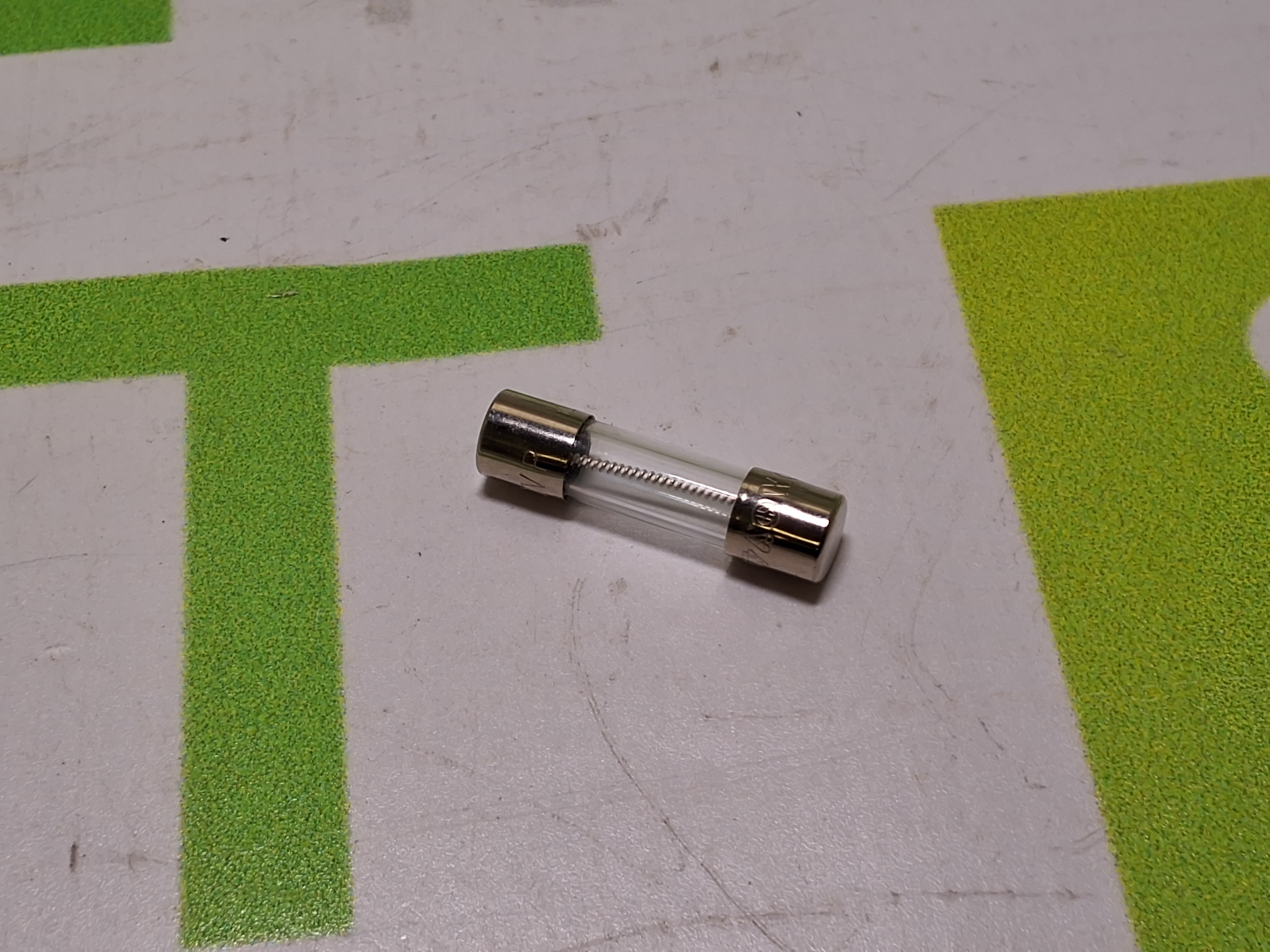 CYBEROPTICS 8013301 FUSE 1.6A 250V - LOT OF 10 - NEW