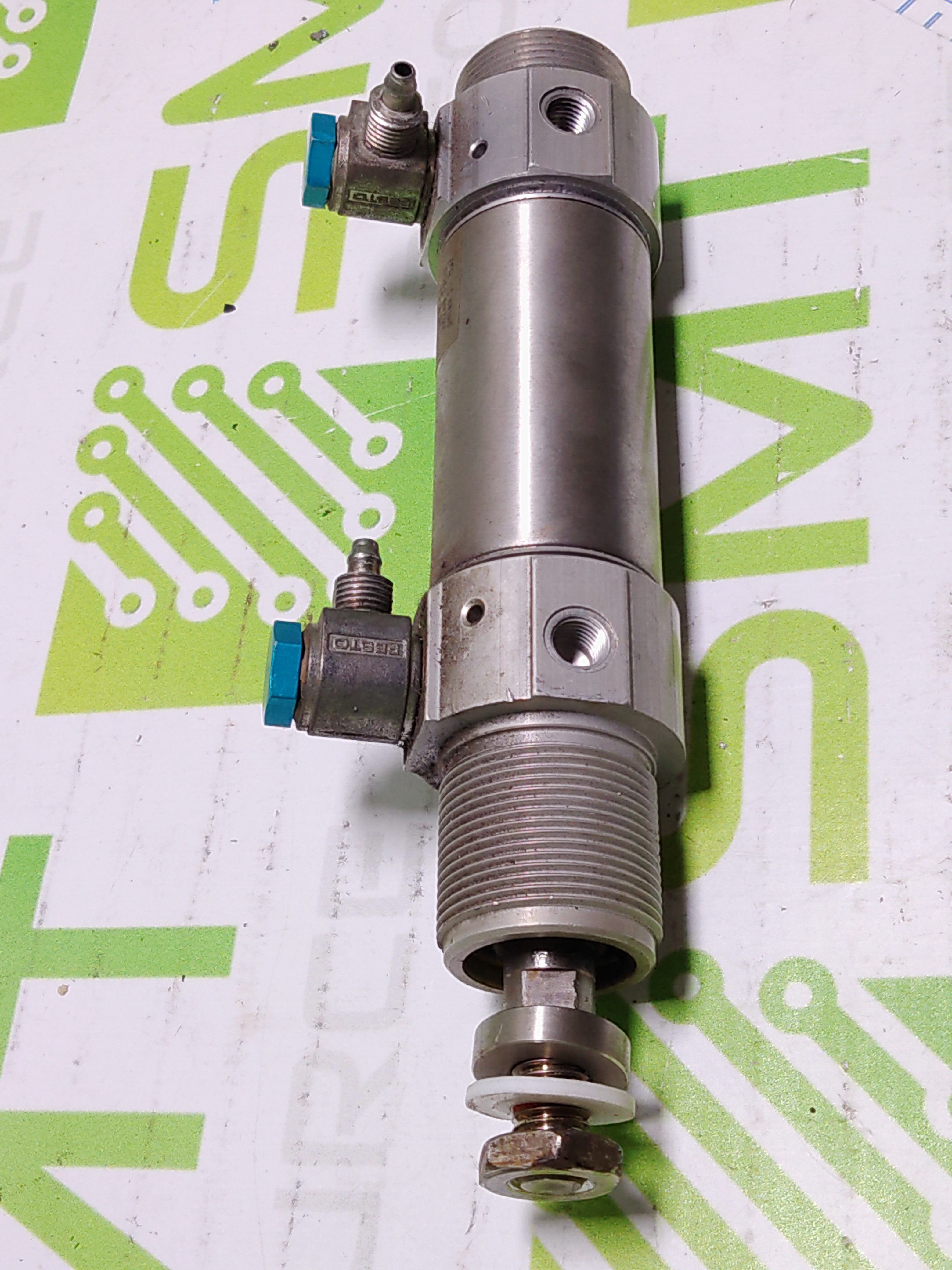 Used FESTO DSW-32-15-PPV-S6-B-SA CYLINDER  