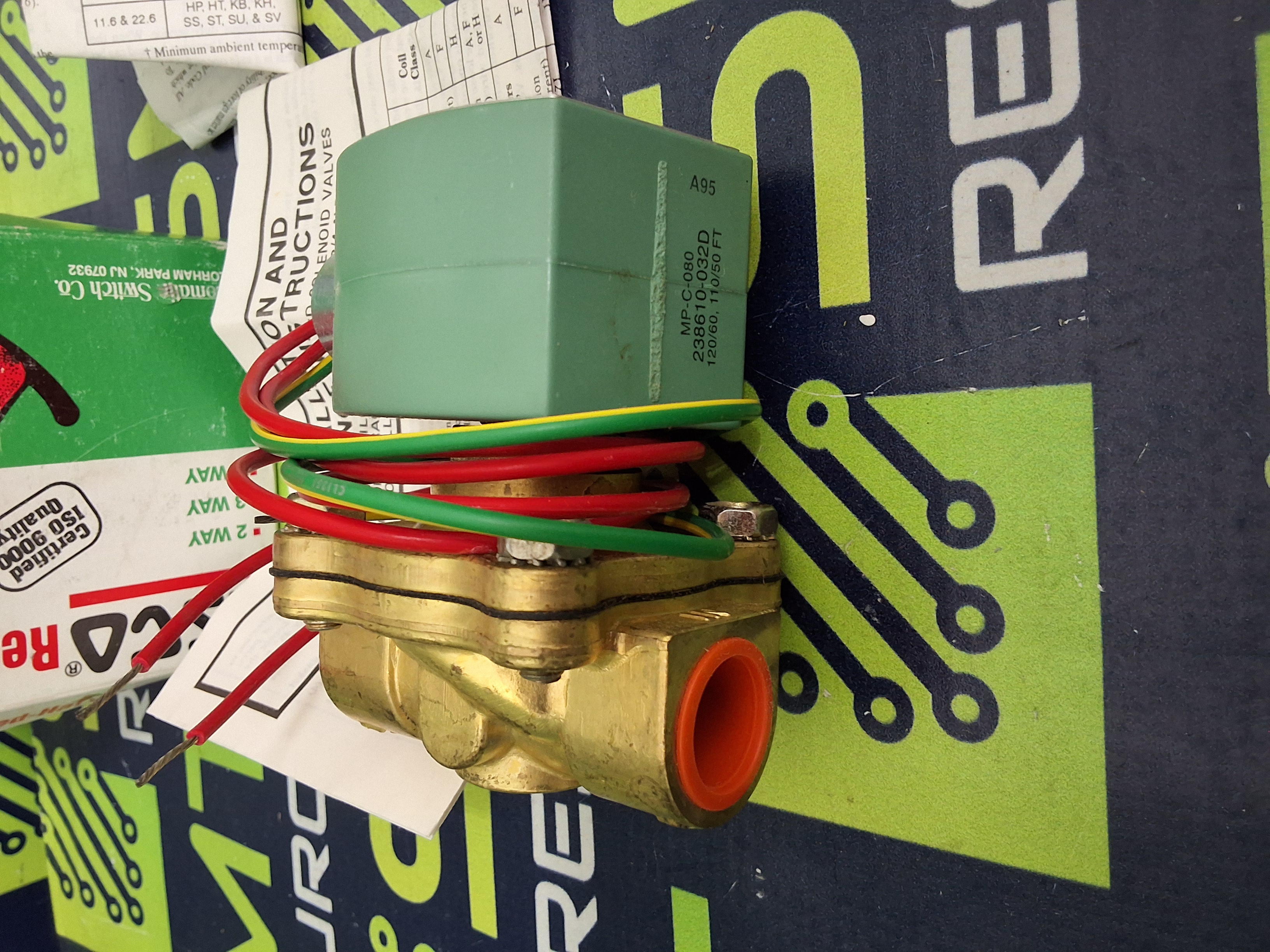 ASCO 8210G94 BRASS SOLENOID VALVE 150PSI - BRAND NEW