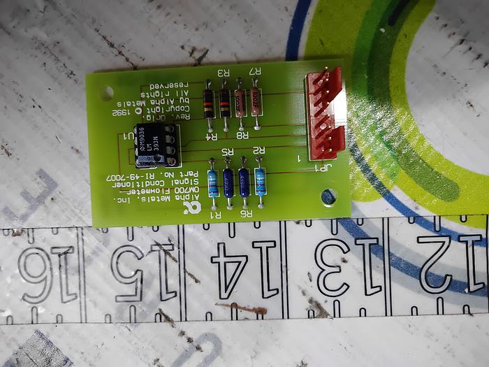 Used ALPHA METALS OMEGAMETER R1-49-7007 OM700 FLOWMETER SIGNAL CONDITIONER