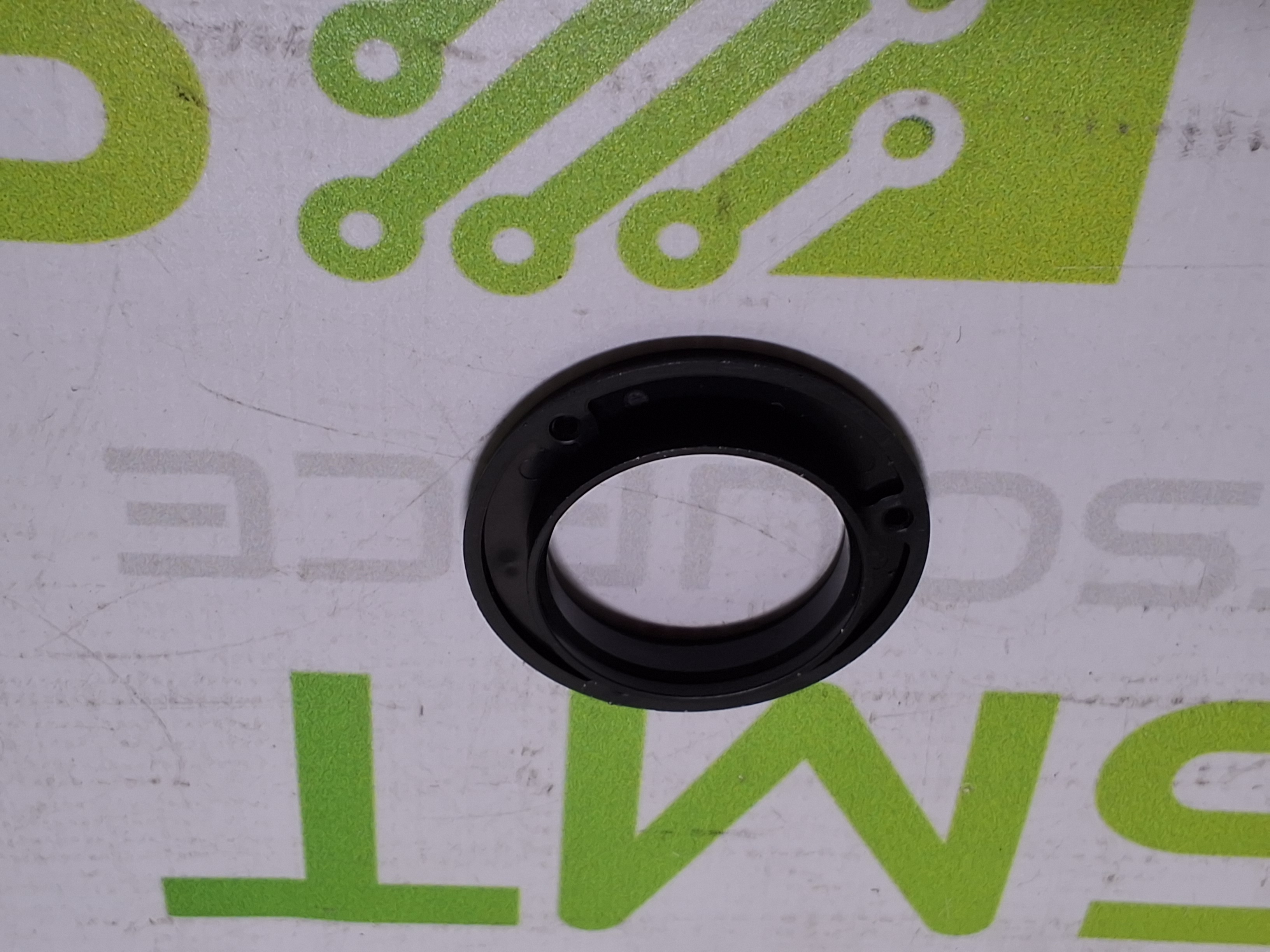 Used UNIVERSAL INSTRUMENTS 550C-088 8MM OUTSIDE HUB - LOT OF 5