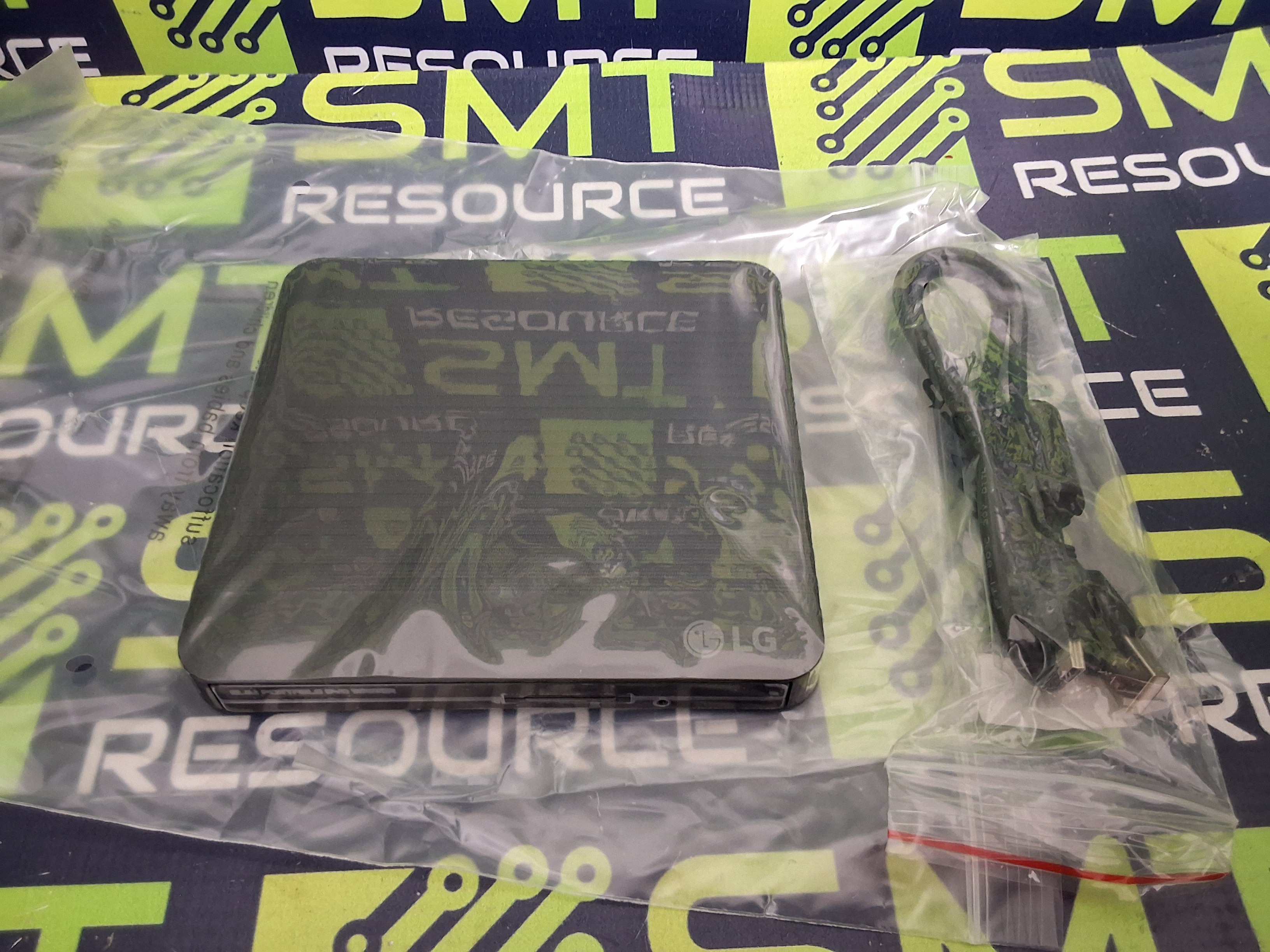 LG GP50NB40 SLIM PORTABLE DVD WRITER - NEW