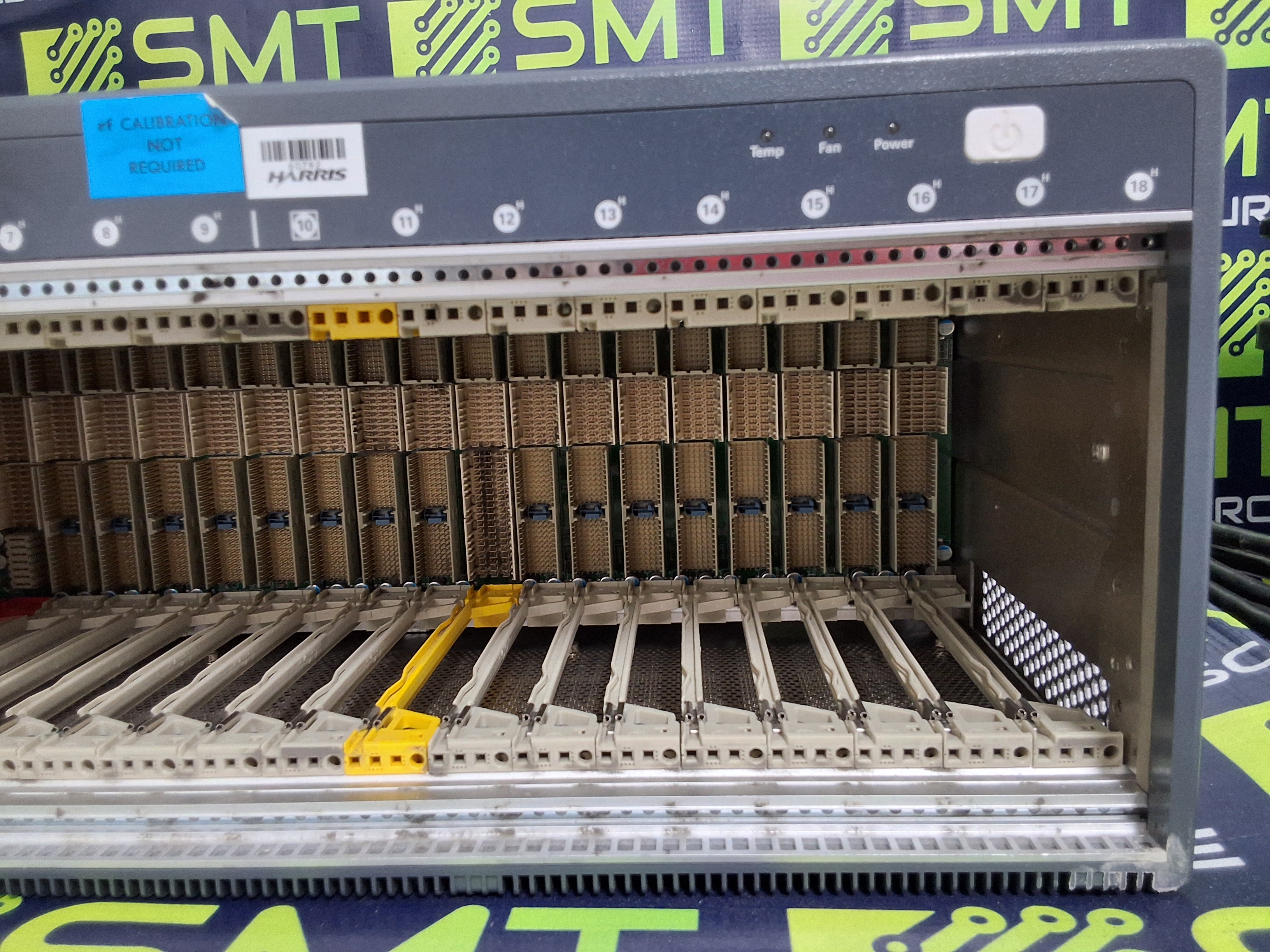 Used KEYSIGHT PXIe CHASSIS M9018B ADVANCED SWITCH FABRIC 18-SLOT 220/240V 1300W