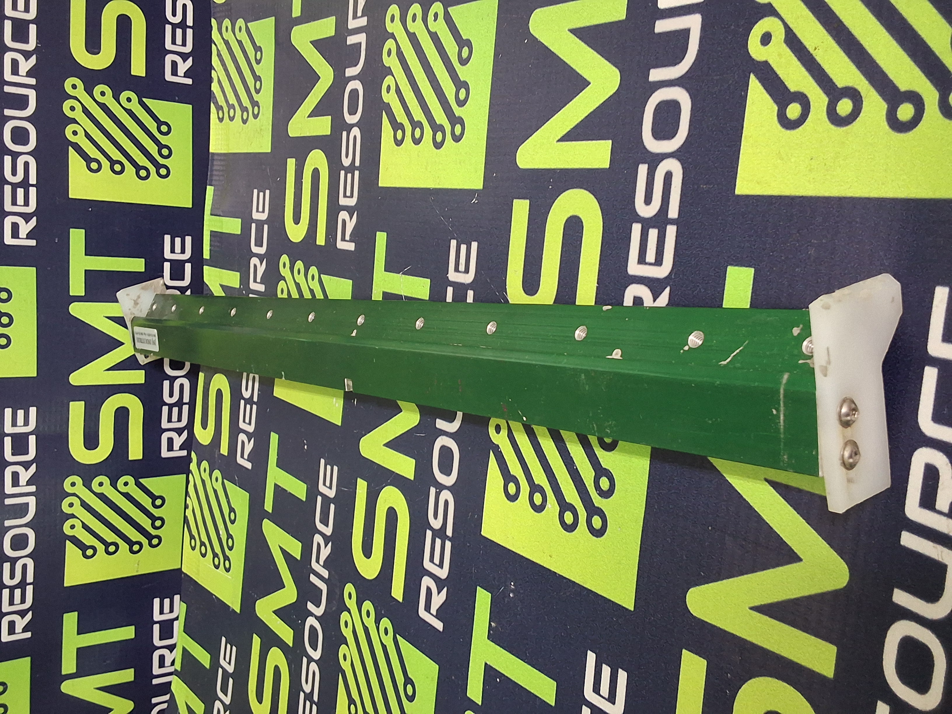 Used DEK JNJ INDUSTRIES 19in SQUEEGEE BLADE SET