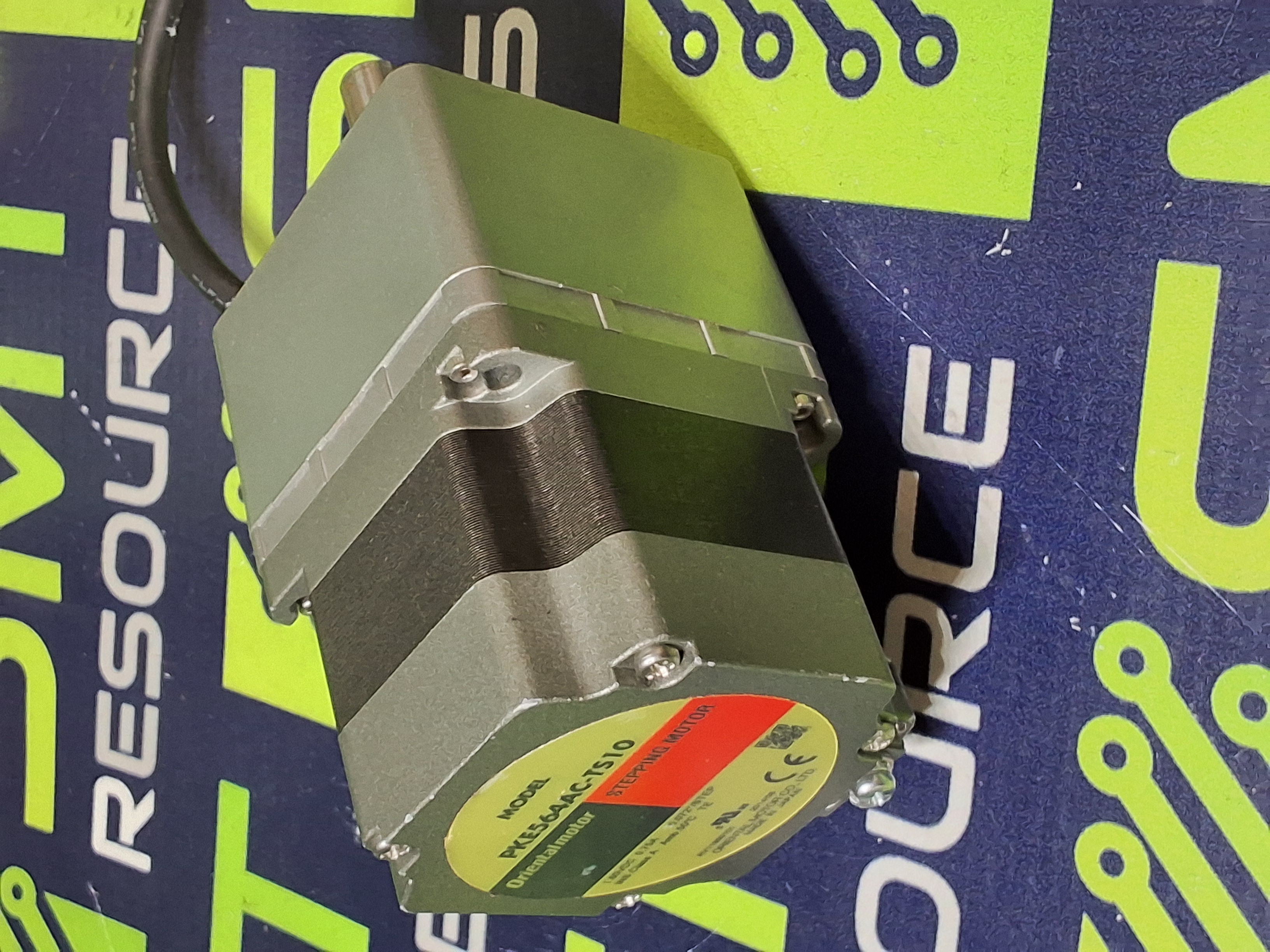 Used ORIENTAL MOTOR PKE564AC-TS10 STEPPING MOTOR 