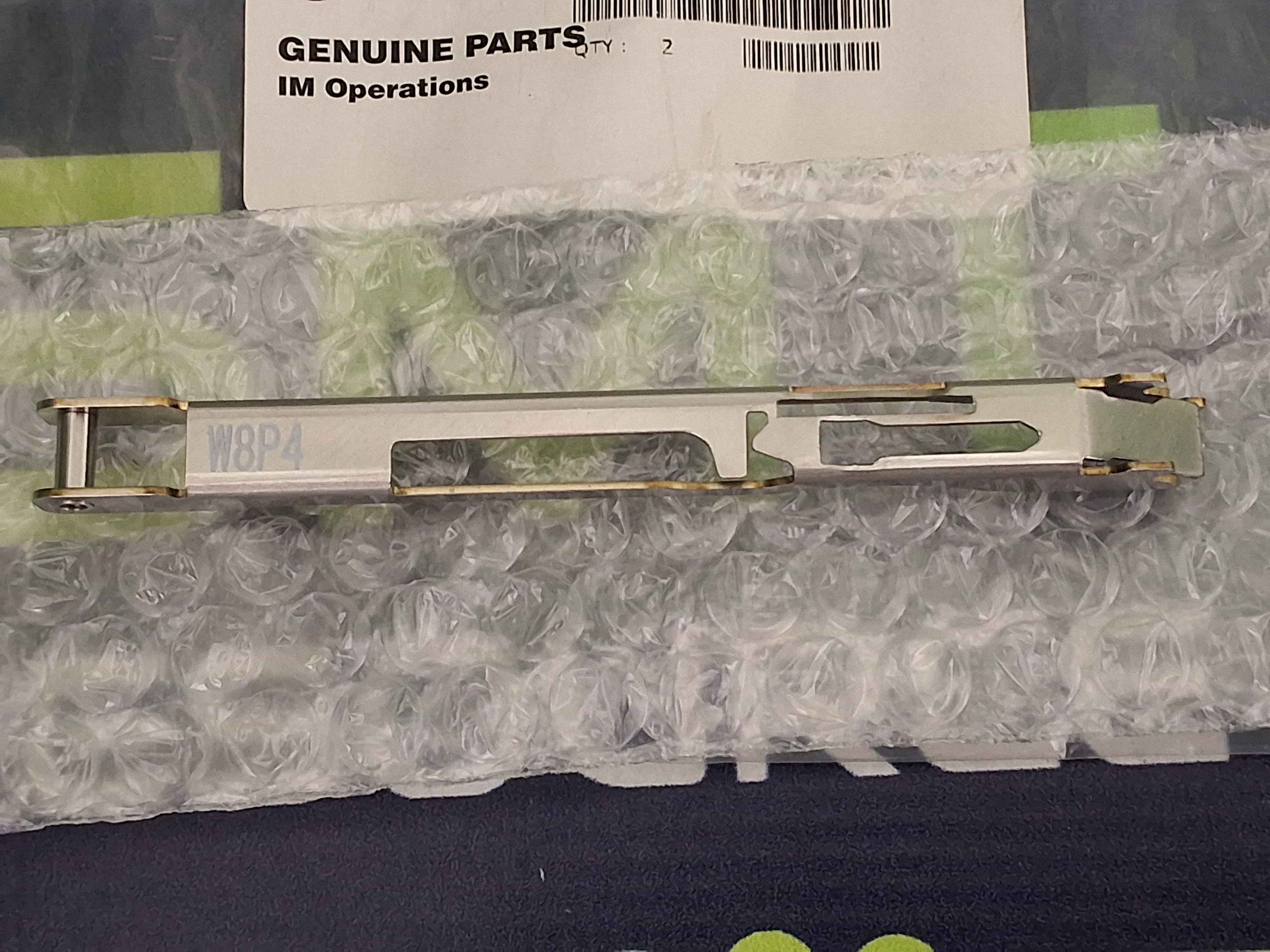 YAMAHA KHJ-MC14B-S0 TAPE GUIDE P4 4mm - LOT OF 2 - BRAND NEW