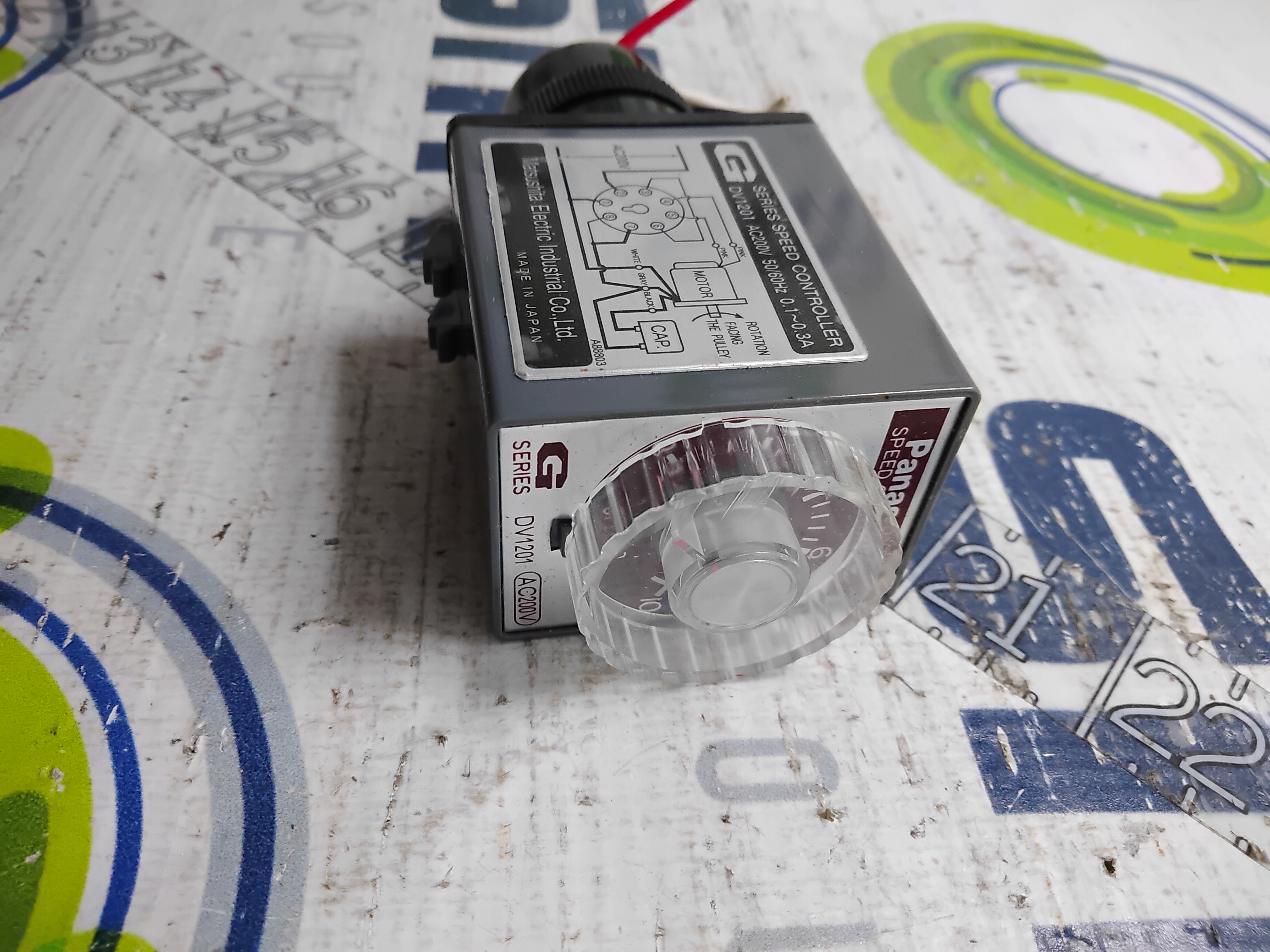 Used KEYENCE PZ-101 PHOTOELECTRIC SENSOR SWITCH