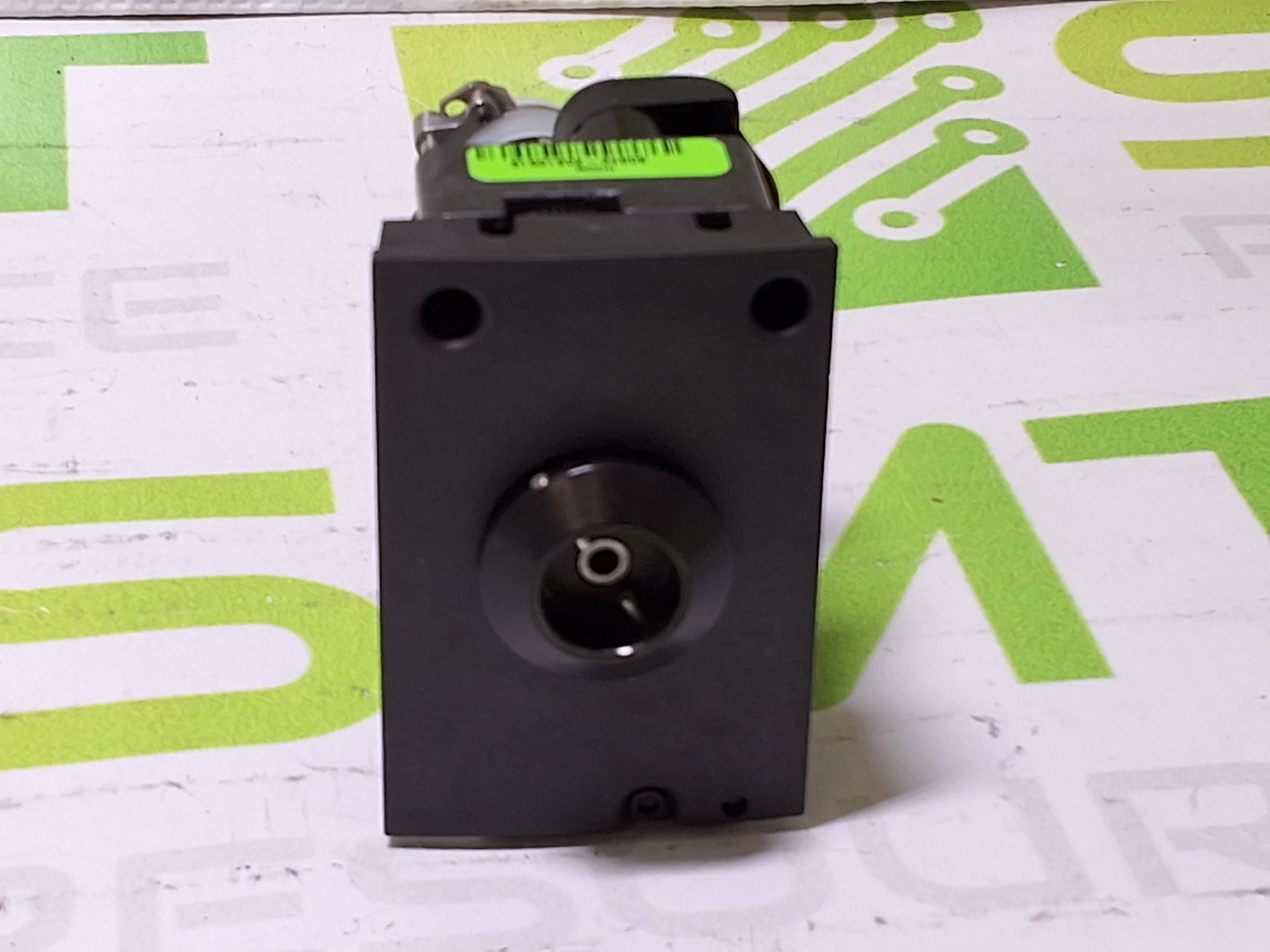 UNIVERSAL INSTRUMENTS 51501802X LIGHTNING HEAD HSC SPINDLE ASSEMBLY - BRAND NEW