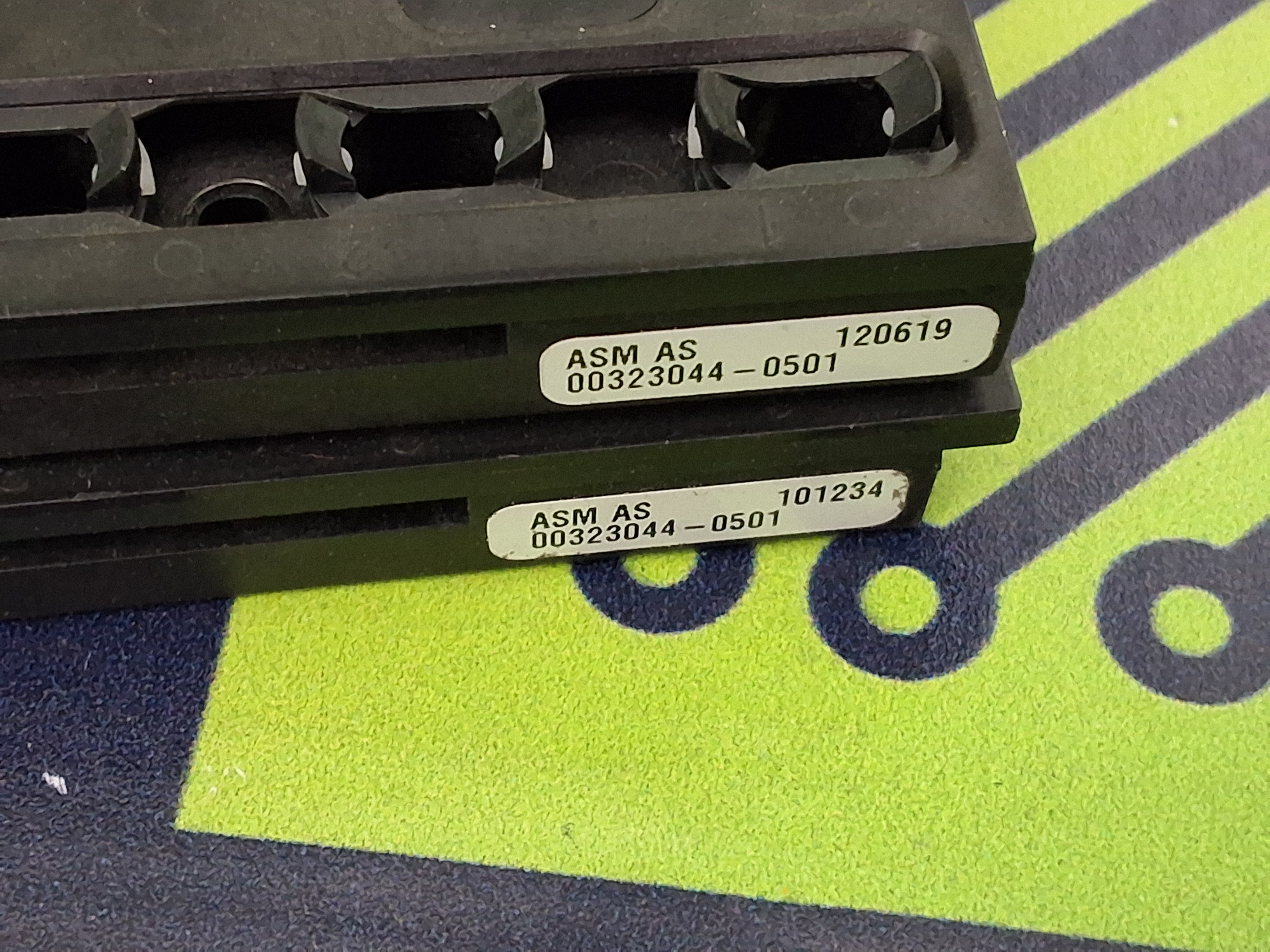 Used SIEMENS 00323044-0501 NOZZLE MAGAZINE / NOZZLE CHANGER HOLDER