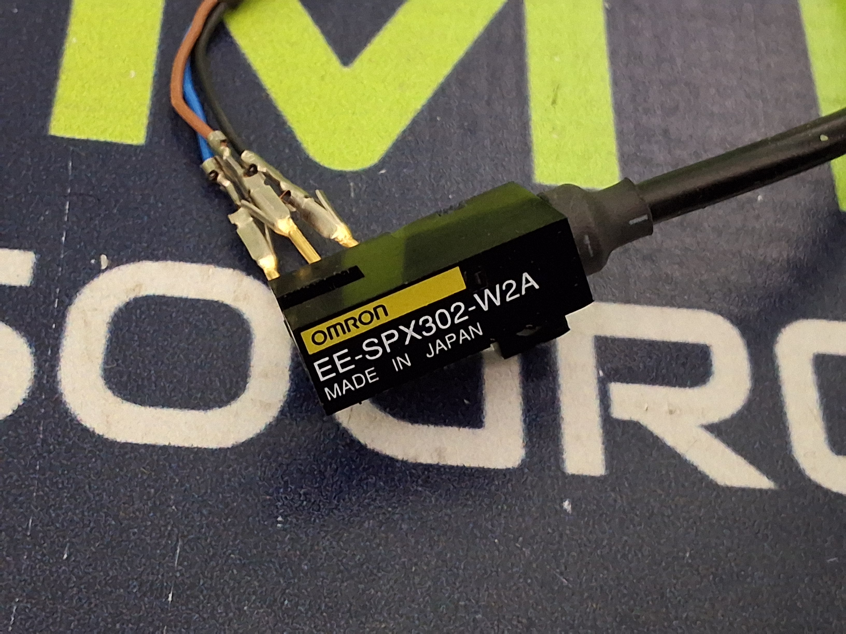 Used OMRON EE-SPX302-W2A PHOTOELECTRIC SENSOR