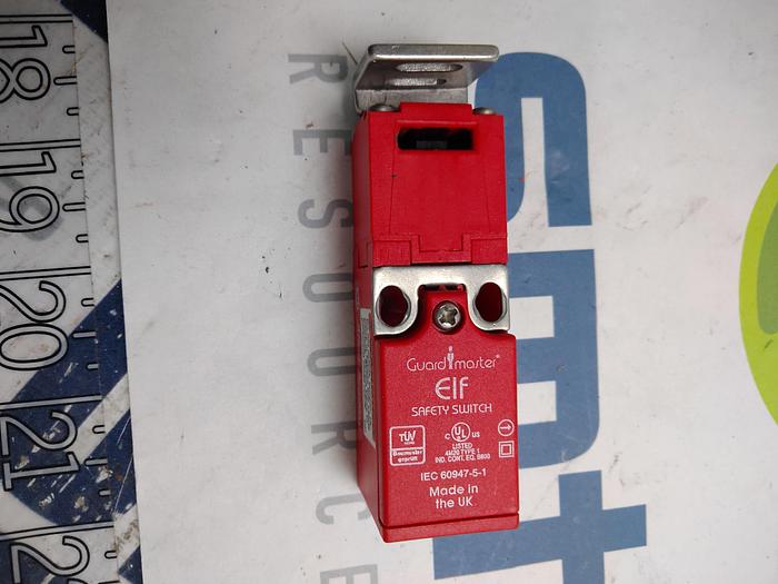 Used ALLEN BRADLEY IEC 60947-5-1 GUARDMASTER SAFETY SWITCH for Sale at ...
