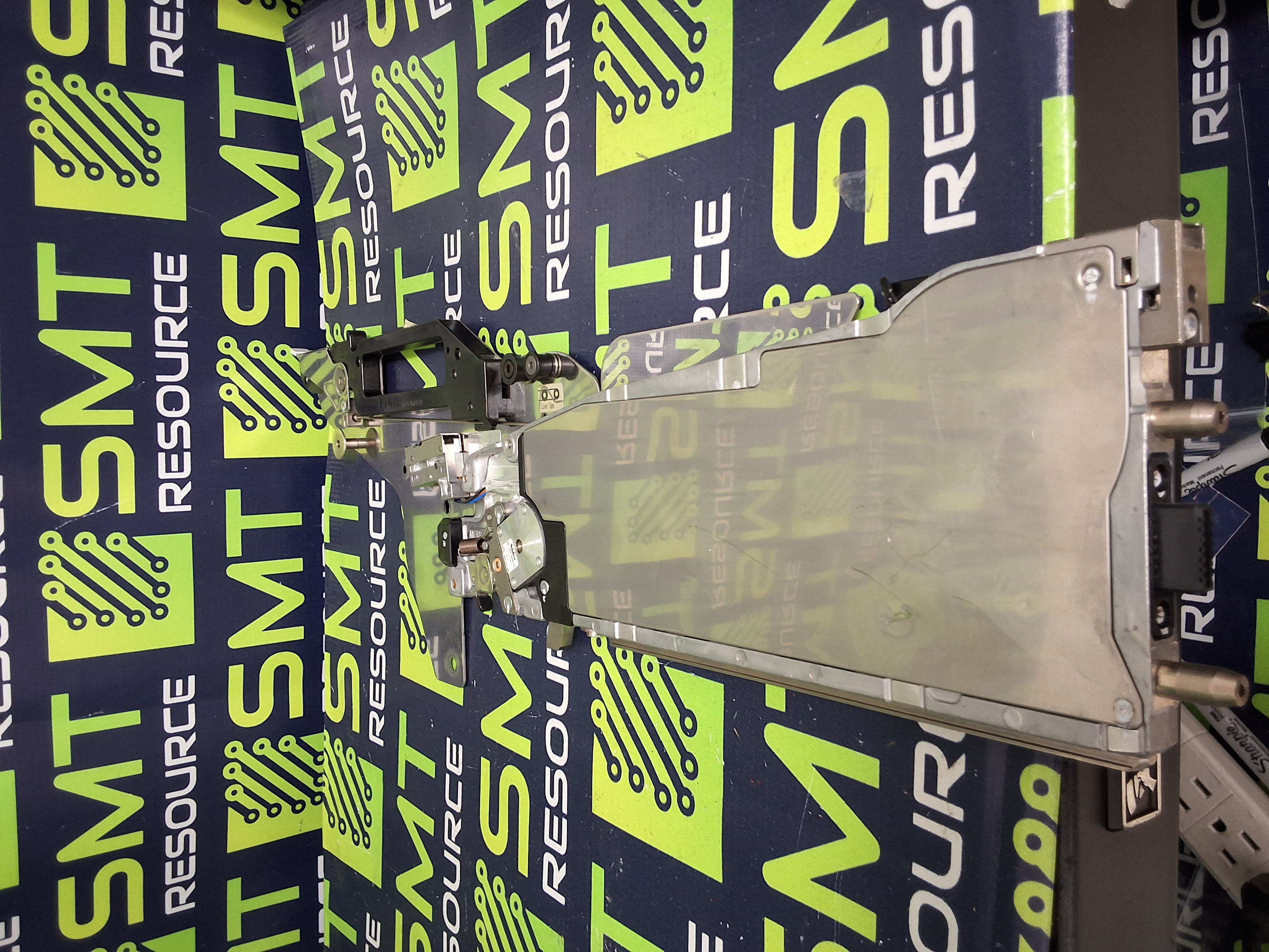 Used FUJI NXT KT8FL BUCKET STYLE FEEDER 8mm W08F 