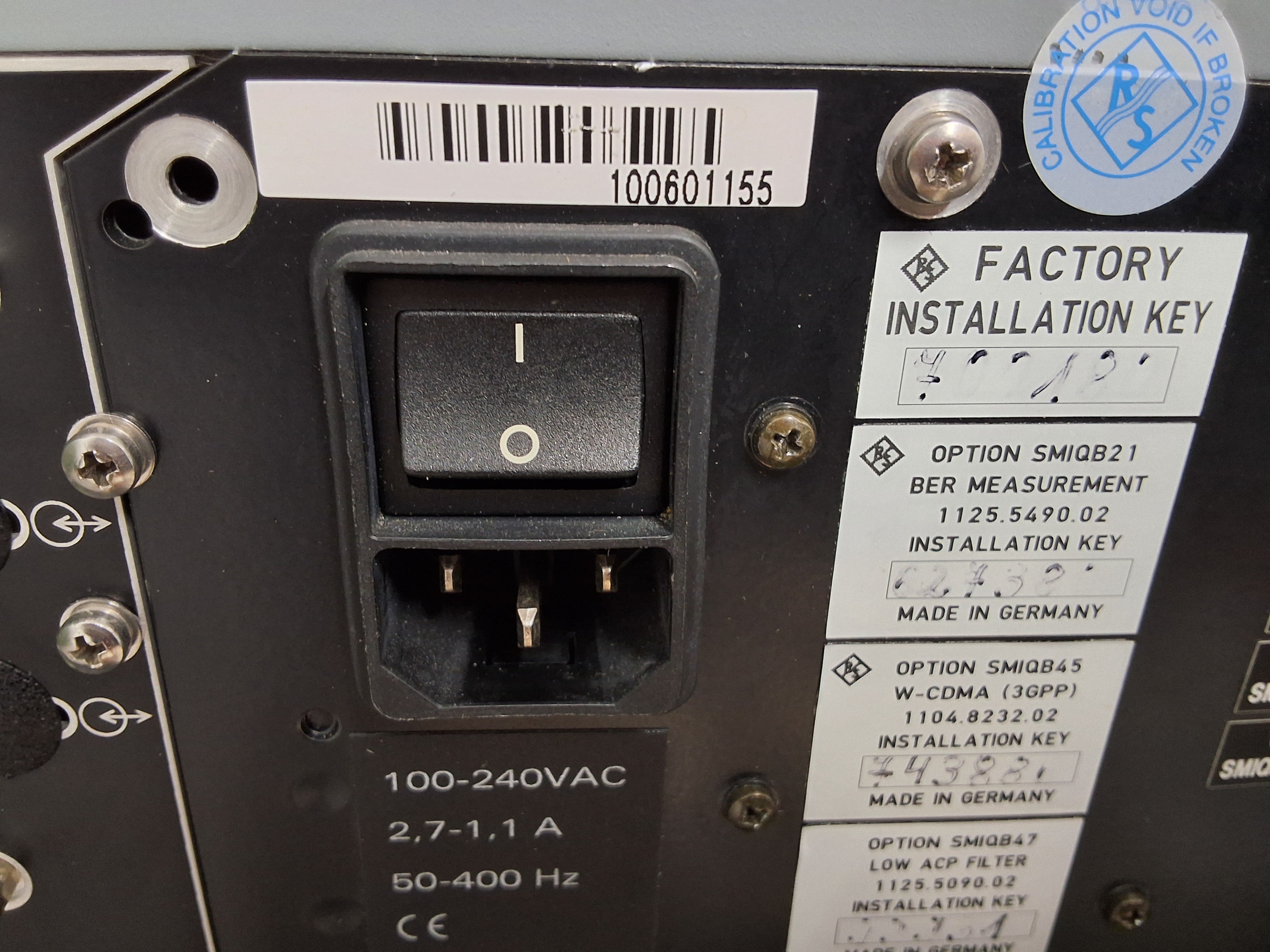 Used ROHDE & SCHWARZ SMIQ03B SIGNAL GENERATOR 300kHz 303GHz