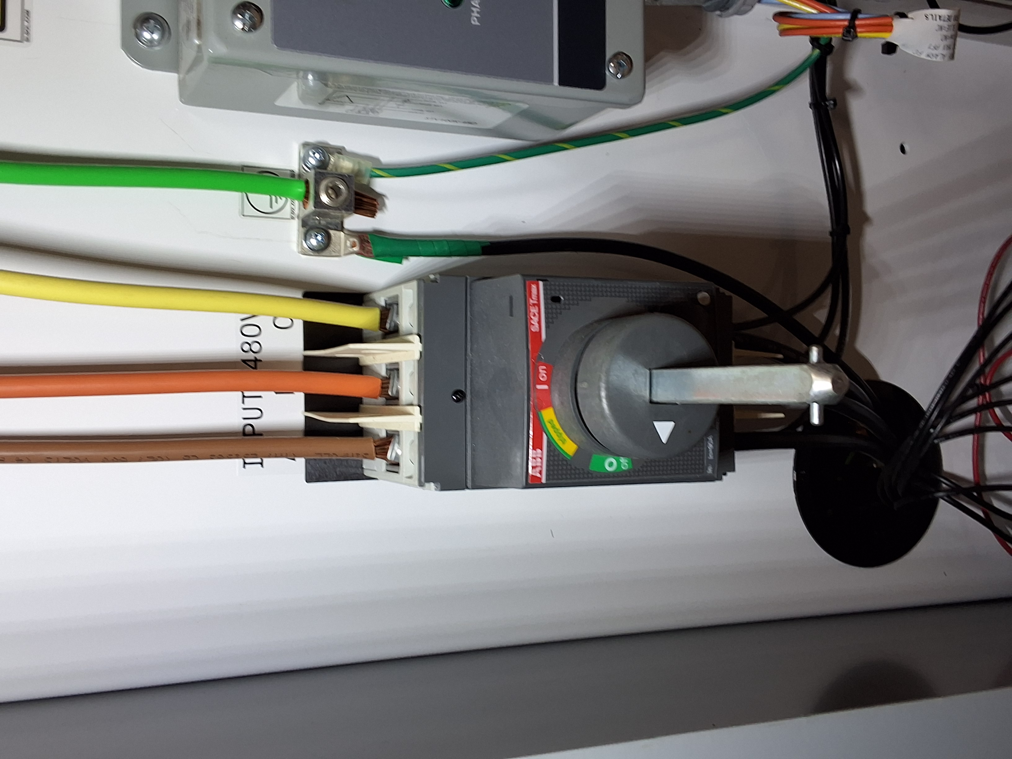 Used SOLATRON SolaHD EMERSON 63TCA350 3-PHASE POWER CONDITIONER & VOLTAGE REGULATOR 480VAC 50kVA - TESTED