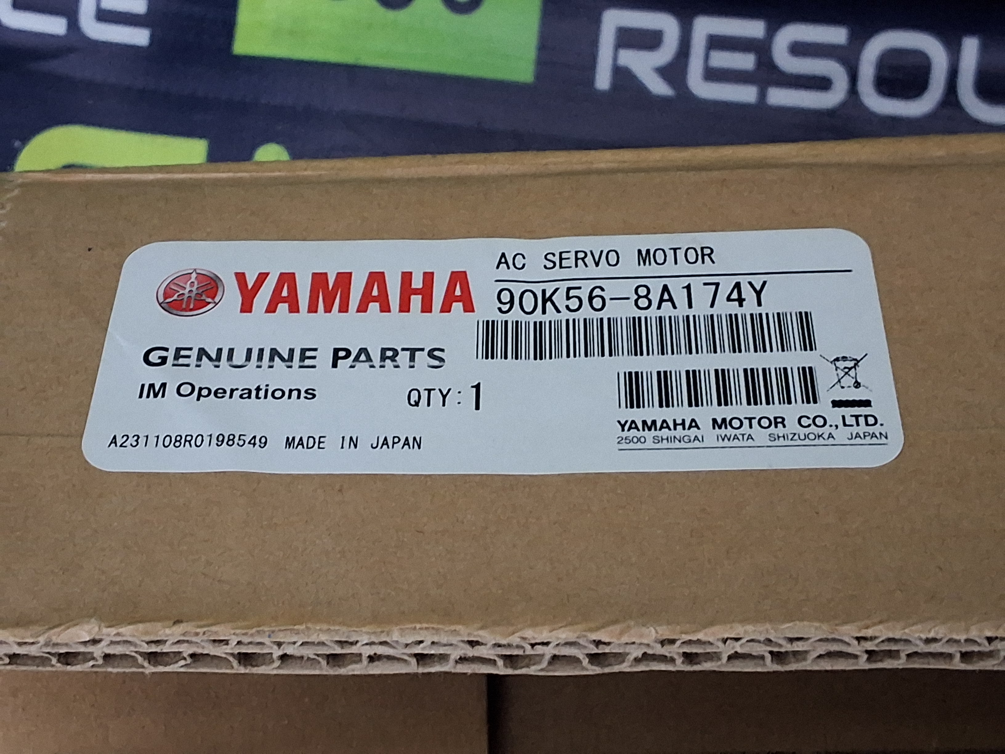SANYO DENKI P50B08100DXS4Y YAMAHA 90K56-8A174Y AC SERVO MOTOR 1000W AC200V 6.7A - BRAND NEW