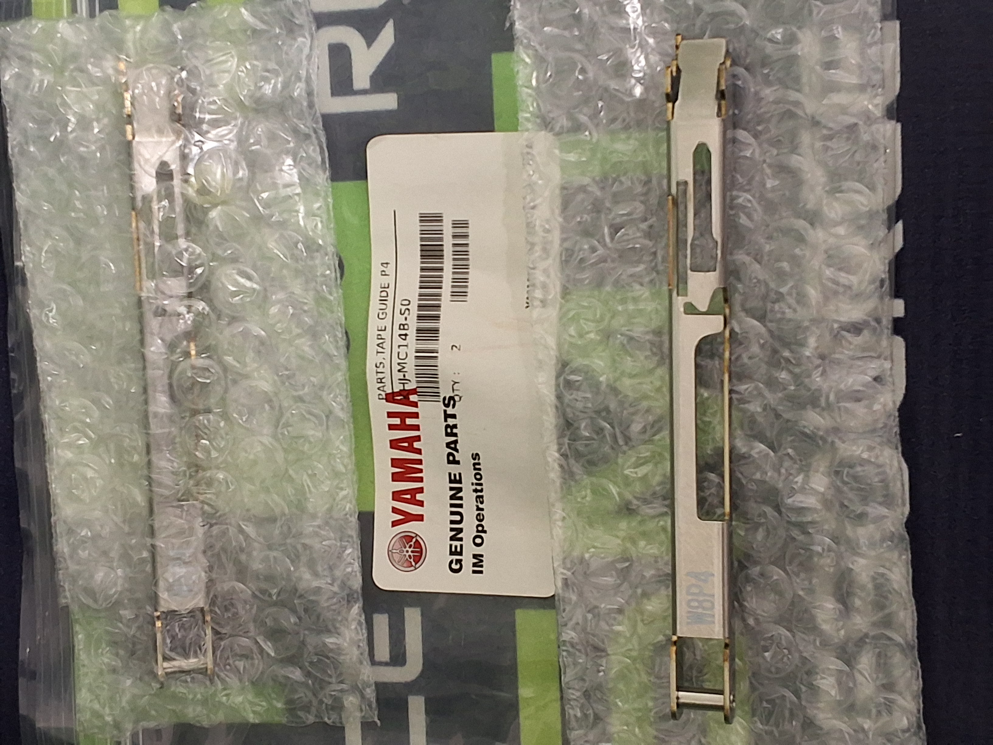 YAMAHA KHJ-MC14B-S0 TAPE GUIDE P4 4mm - LOT OF 2 - BRAND NEW