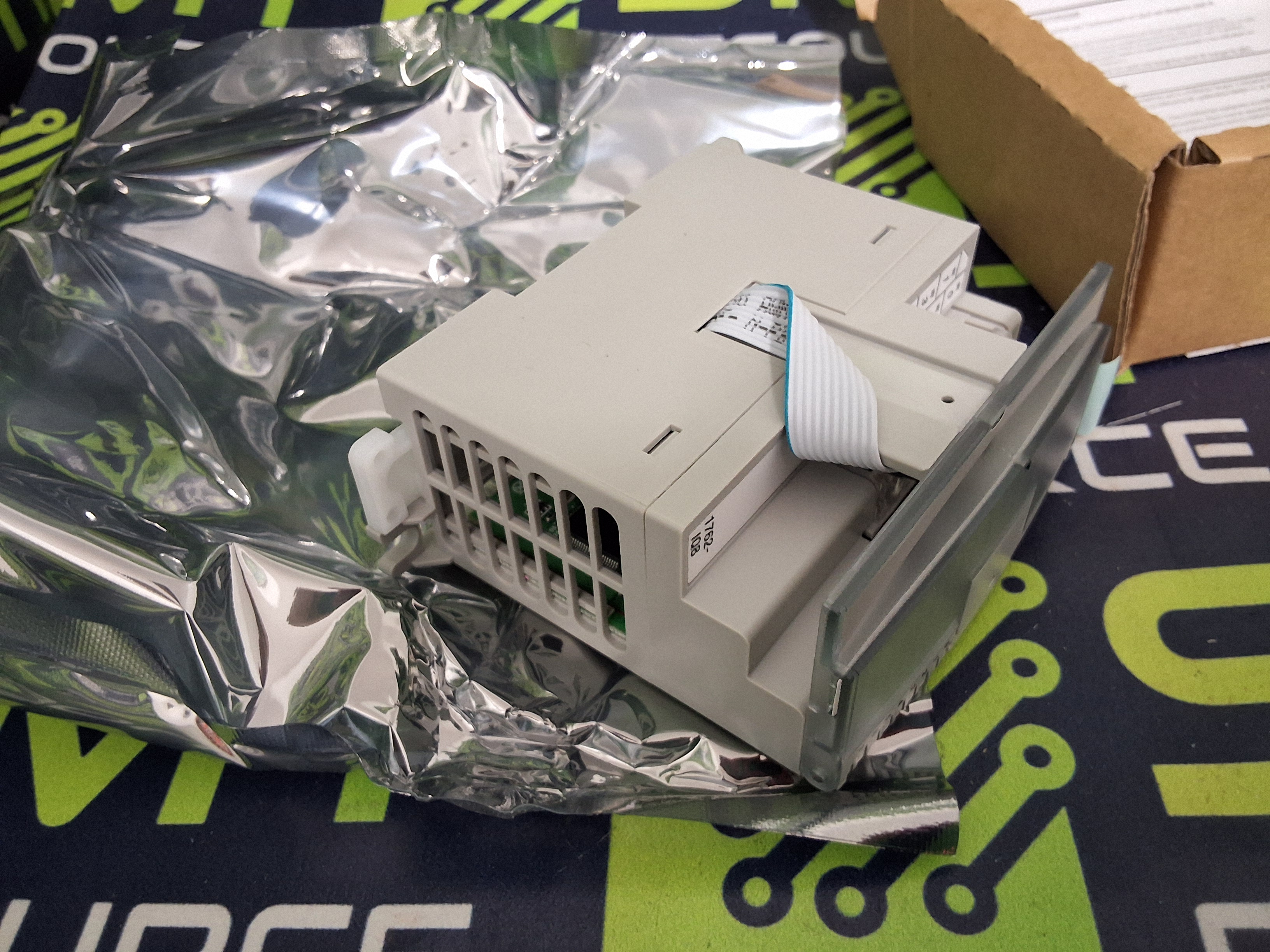 ALLEN-BRADLEY 1762-IQ8 MicroLogic EXPANSION MODULE 8-POINT 24VDC - BRAND NEW